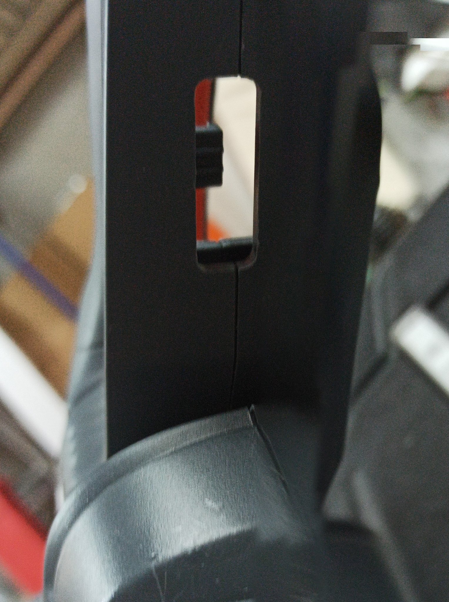 Giá đỡ tường cho máy cắt cành FERM từ ACTION