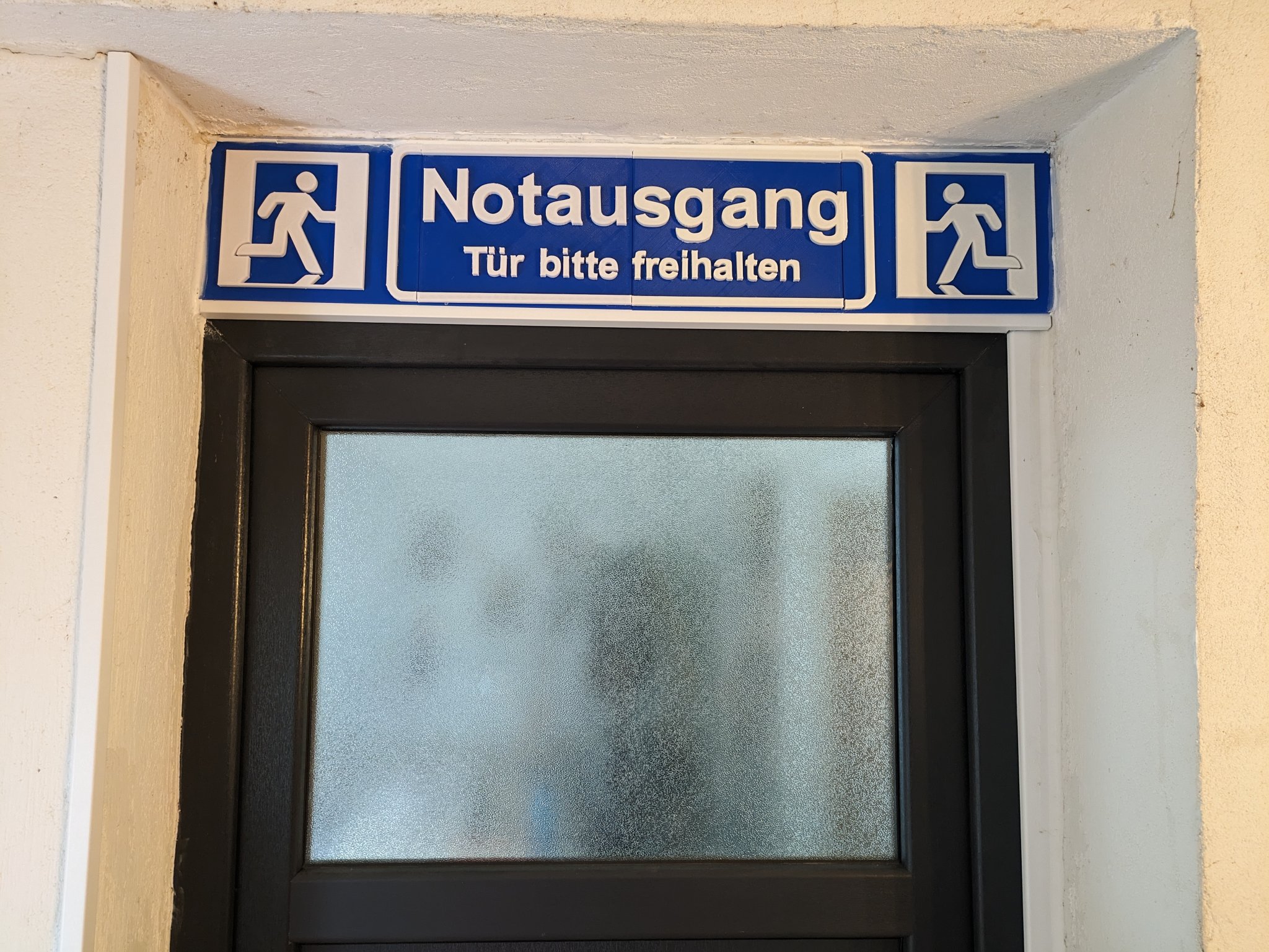 Biển báo thoát hiểm NOTAUSGANG 1 mét