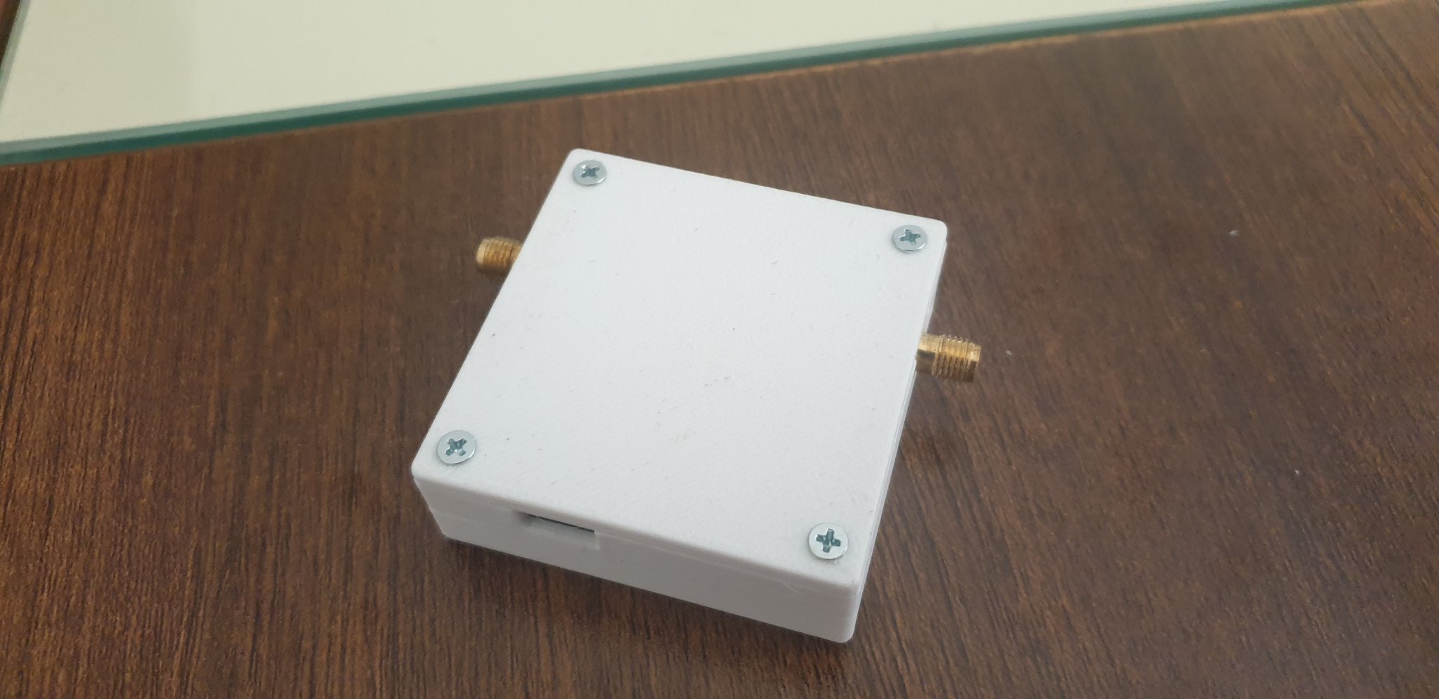 Hộp cho bộ khuếch đại tiếng ồn thấp