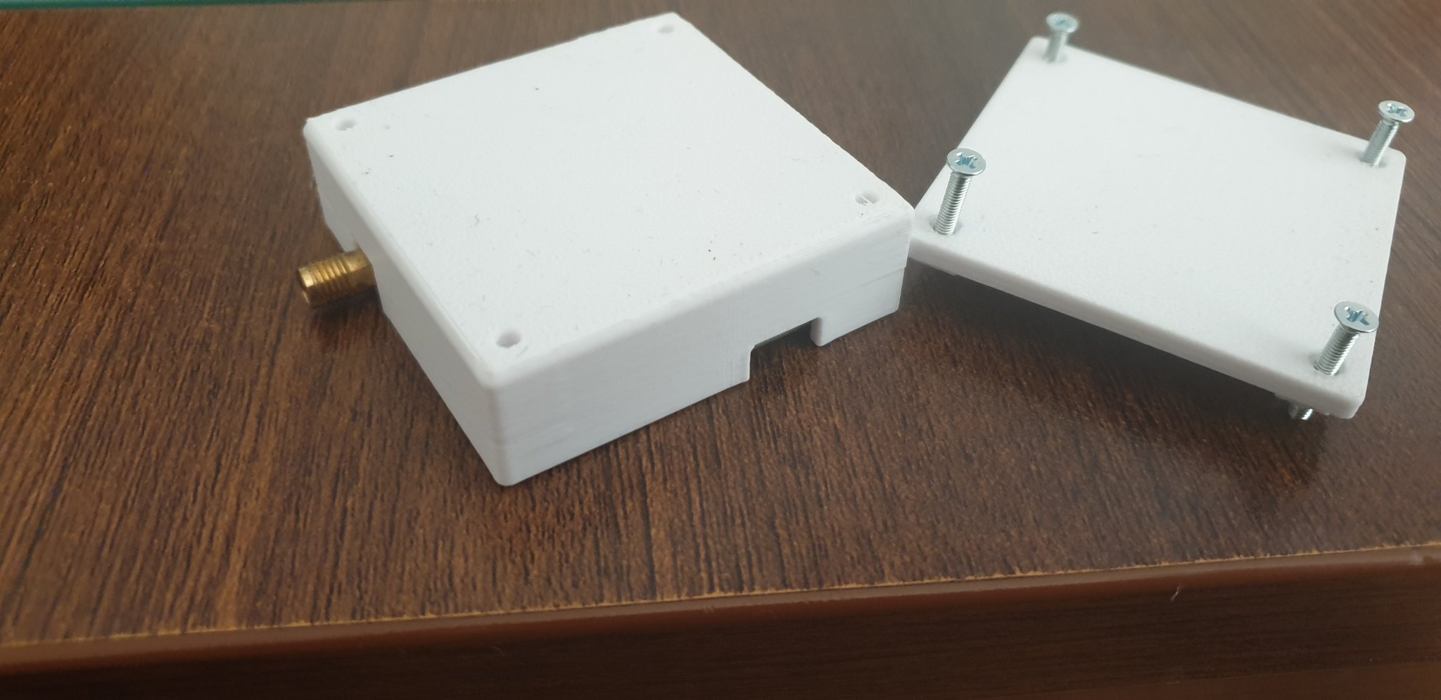 Hộp cho bộ khuếch đại tiếng ồn thấp