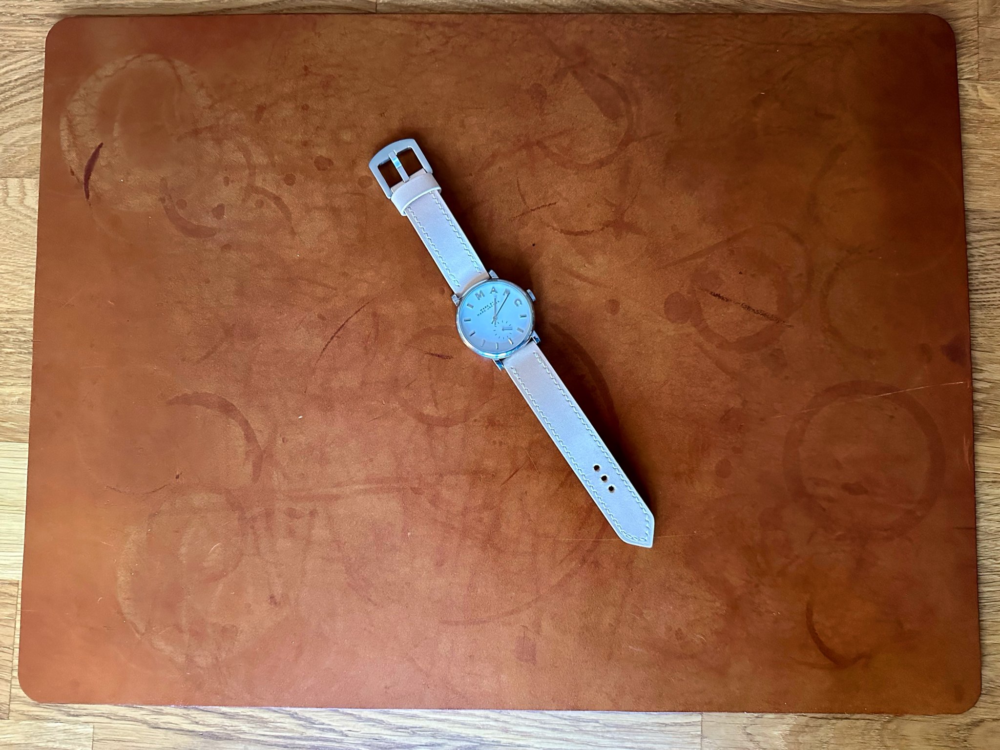 Giá đỡ khoan lỗ dây đồng hồ da 20mm