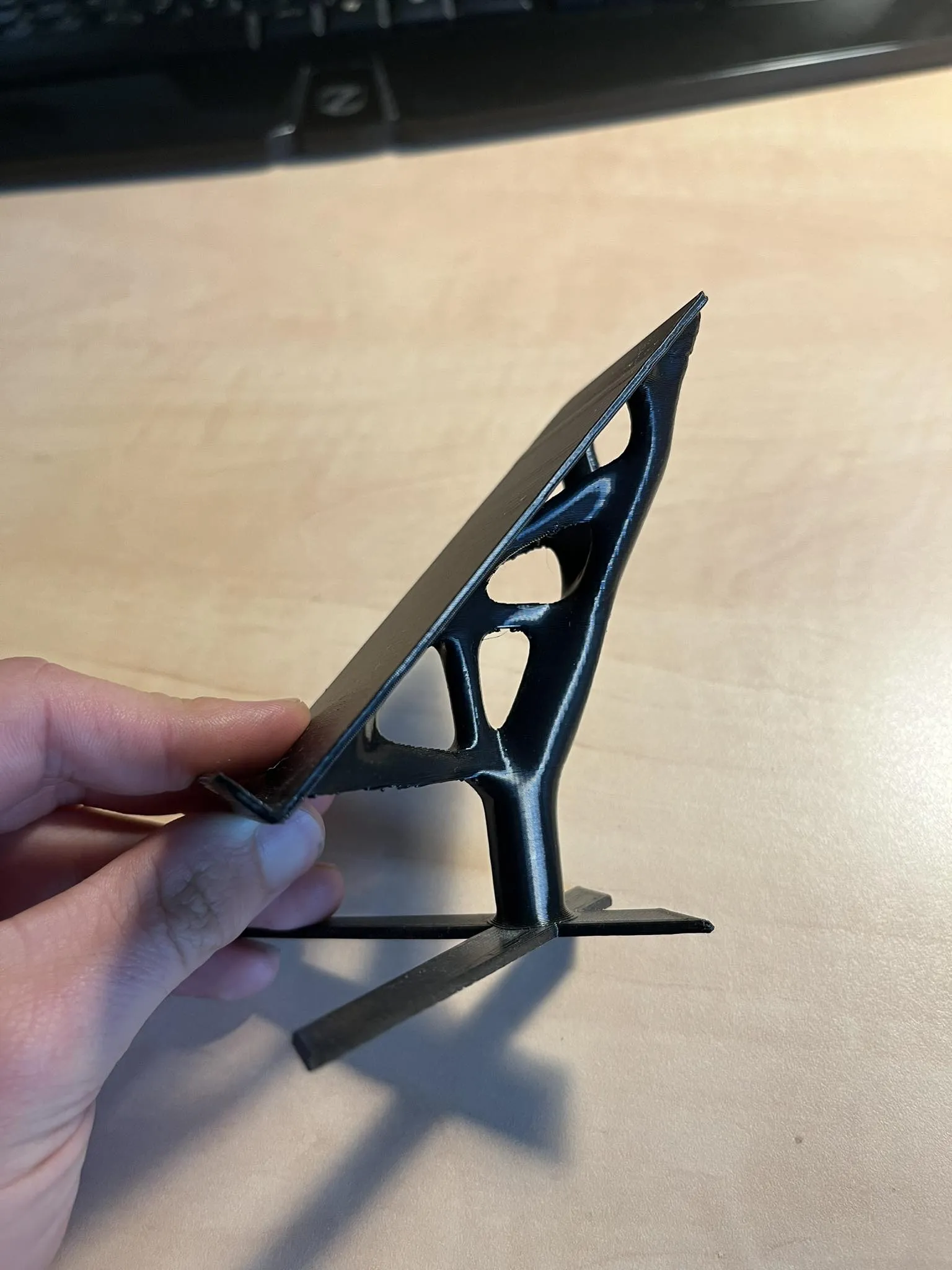 Giá đỡ điện thoại tối ưu hóa hình học thời thượng