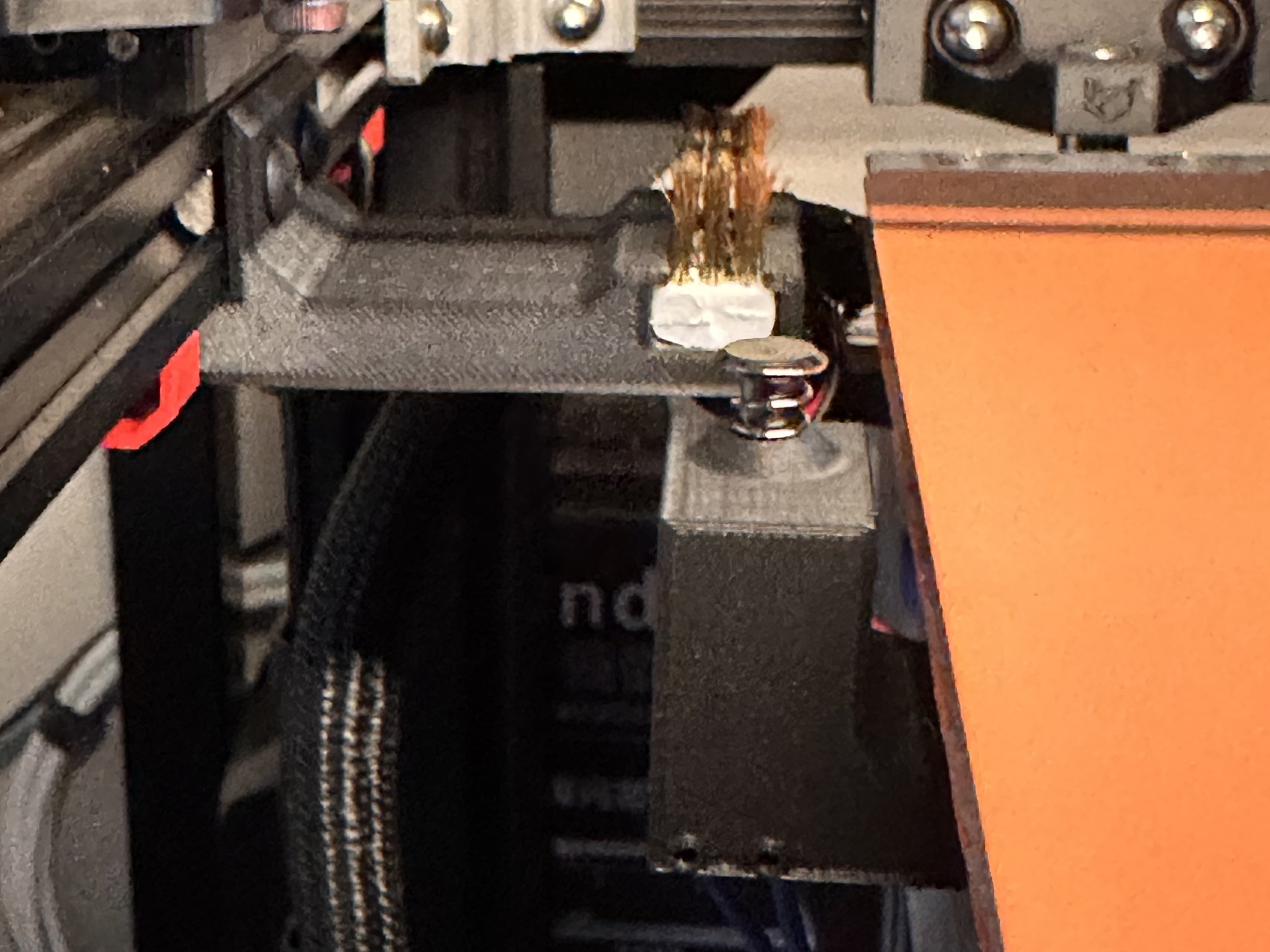 Giá đỡ chổi quét cho khung Ender 5 (MercuryOne)