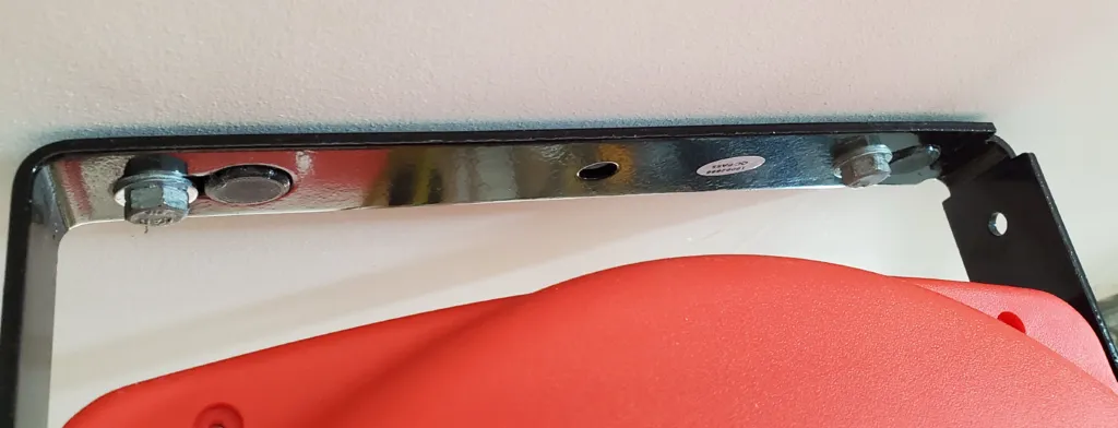 Khóa giữ cho thiết bị gắn lỗ khóa theo chiều ngang