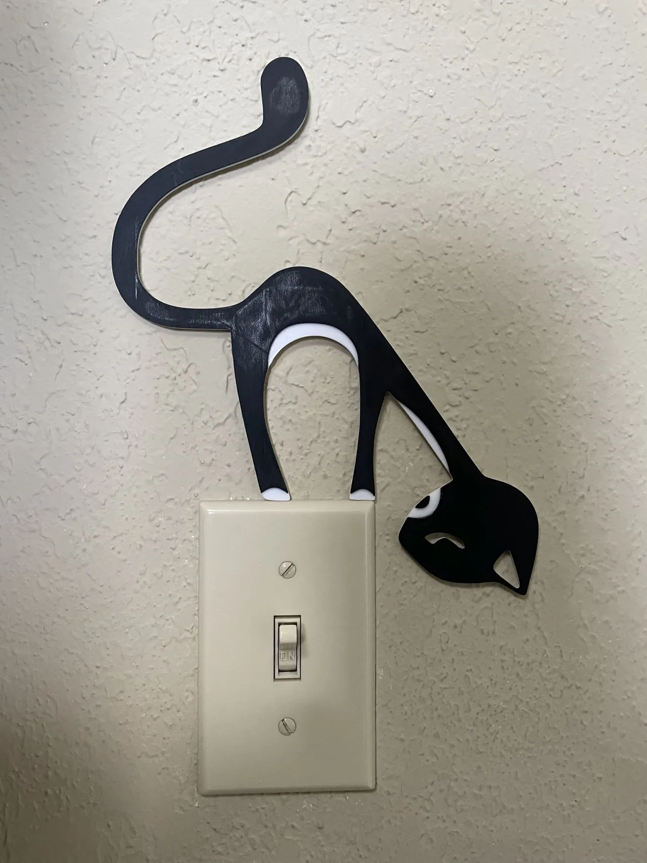 Mô hình mèo tuxedo 2 màu phong cách mishkin2