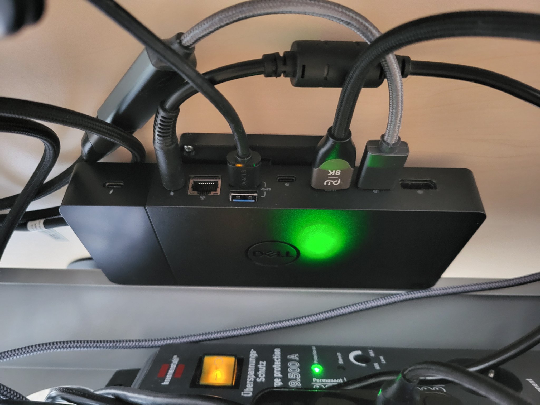 Giá đỡ gắn dưới bàn cho dock Thunderbolt Dell WD19