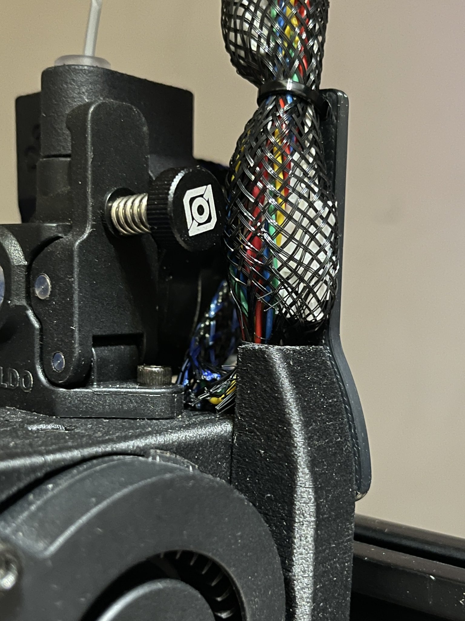 Giá đỡ dây cho đầu nóng Apollo Lander của Squirrelf3d