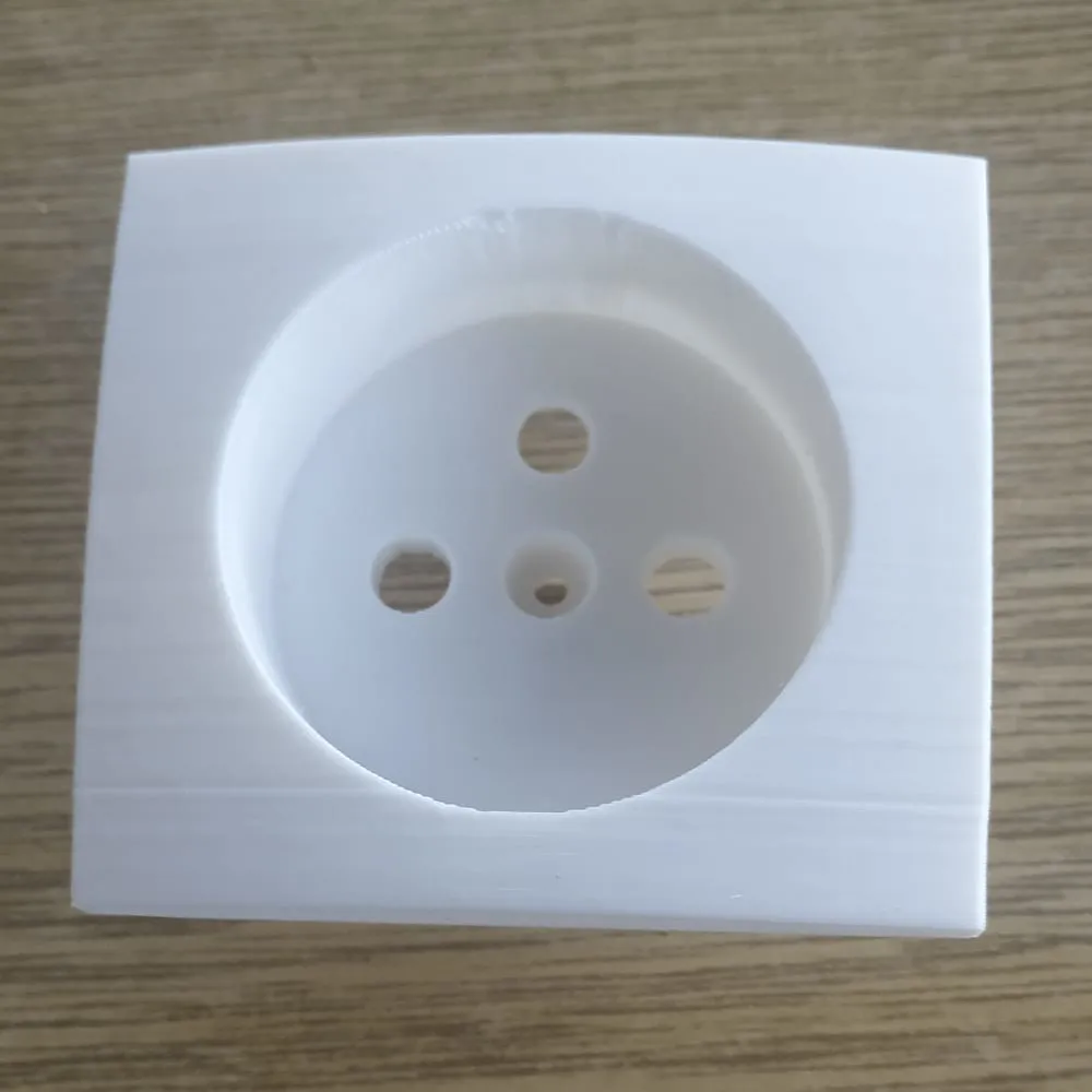 Thay thế chấu ổ cắm bị hỏng cho dòng Legrand Valena