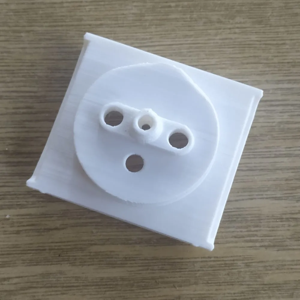 Thay thế chấu ổ cắm bị hỏng cho dòng Legrand Valena