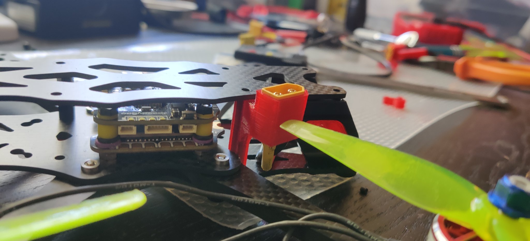 Giá đỡ Hex cho XT60/XT60H từ ImpulseRC Apex EVO