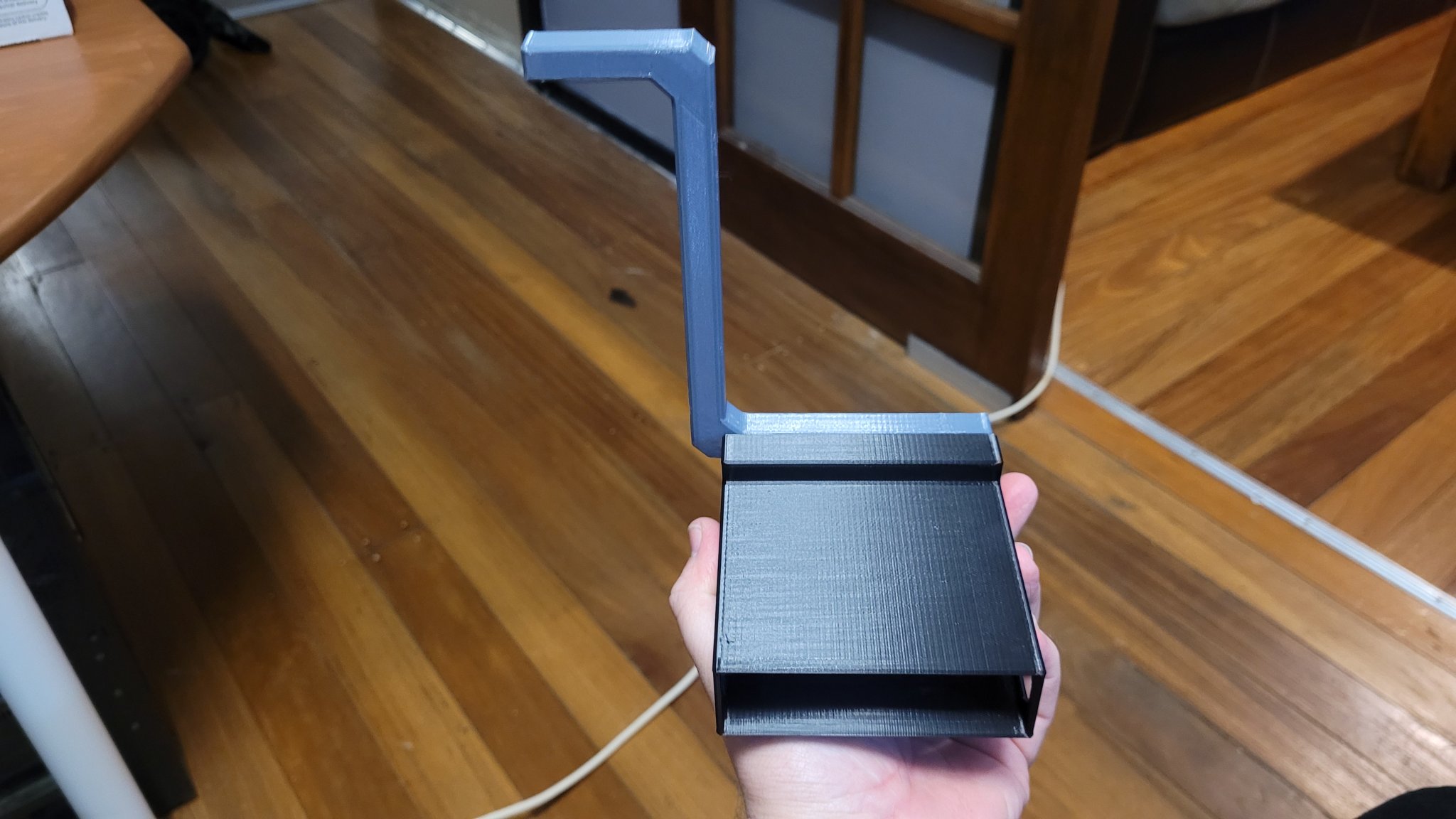 Giá treo TV Telstra (Roku 4200TL) đơn giản