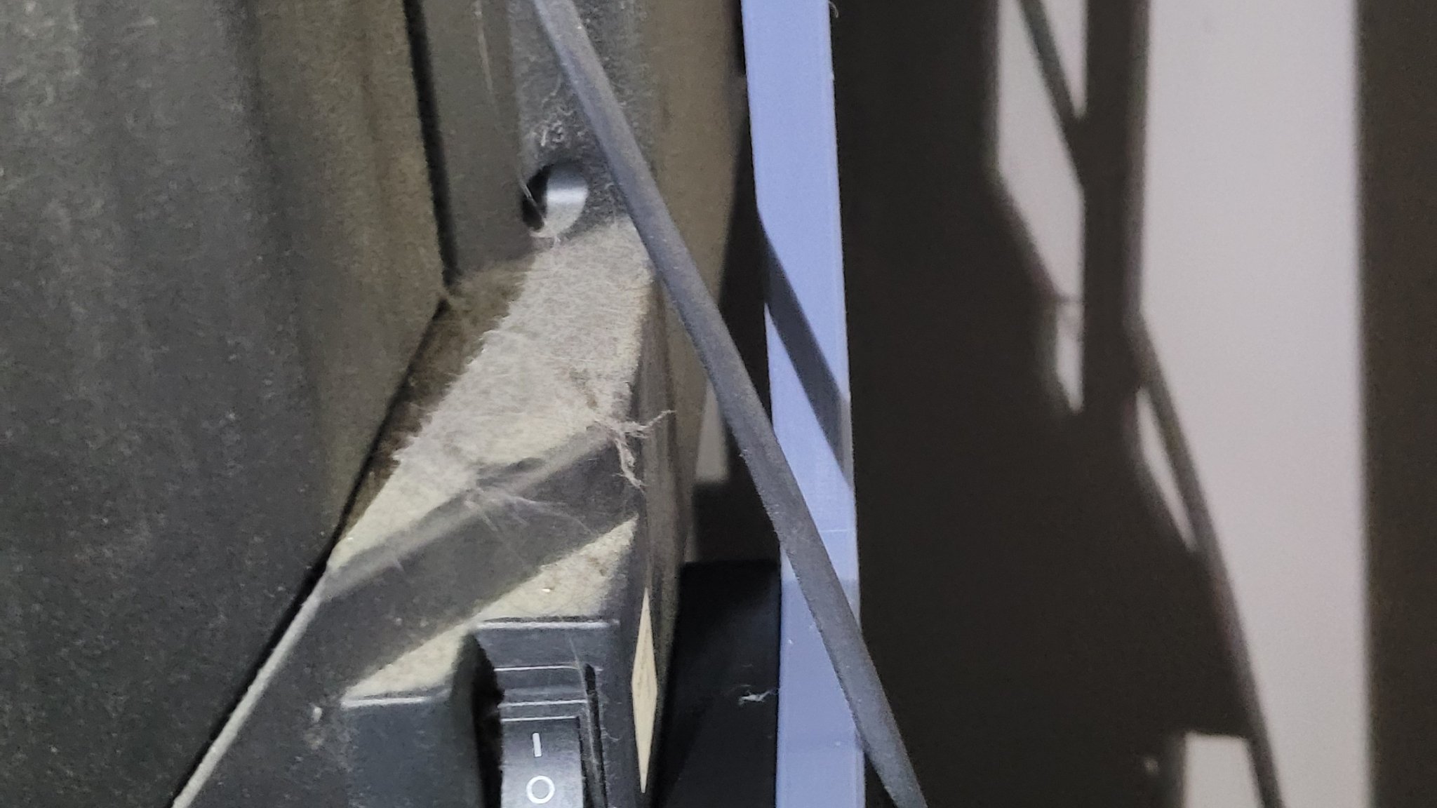 Giá treo TV Telstra (Roku 4200TL) đơn giản