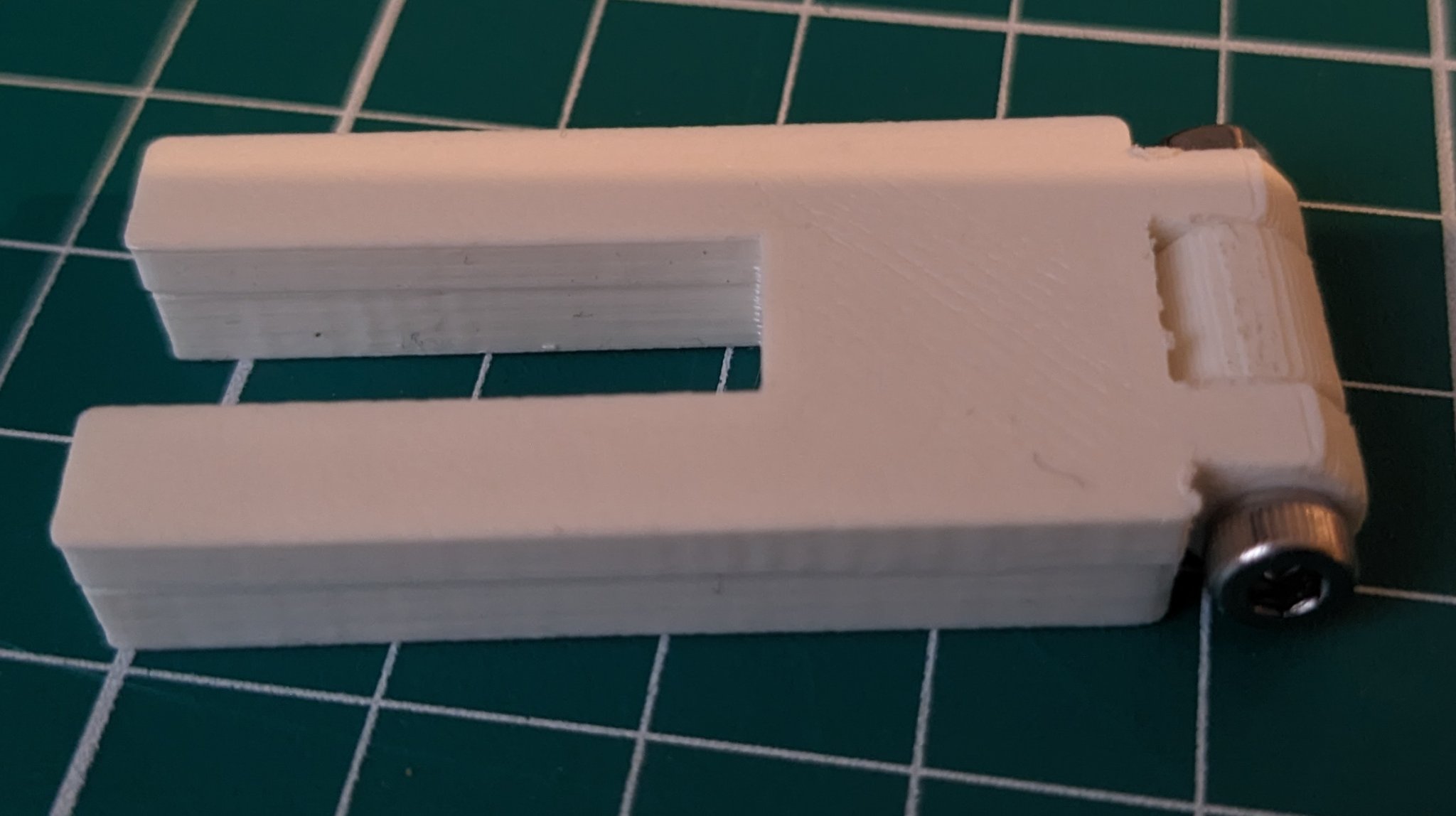 Máy may điều chỉnh chiều cao với khớp vít 3x18