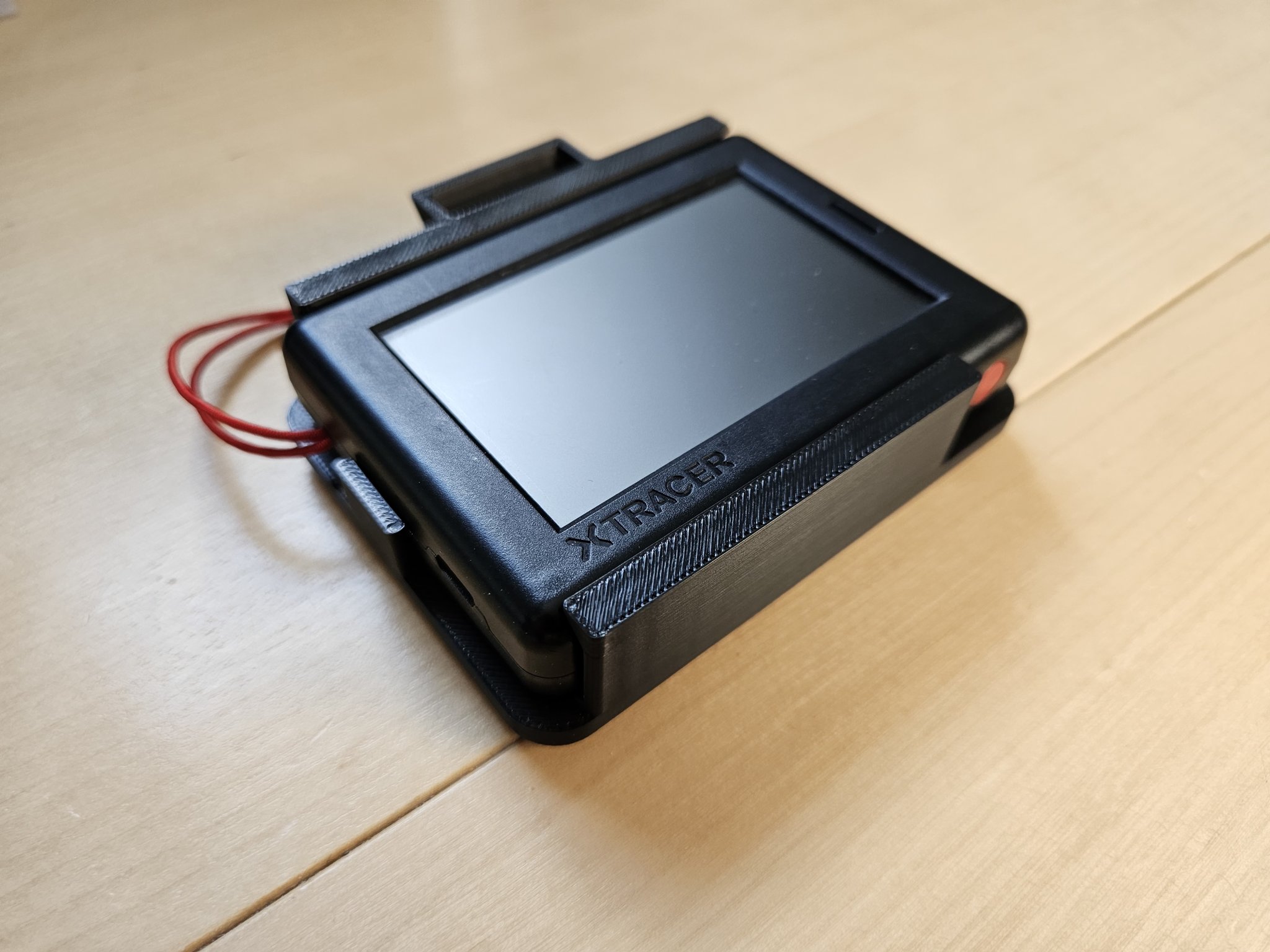 Vỏ bảo vệ XC Tracer Maxx I/II có thể lật lên/xuống