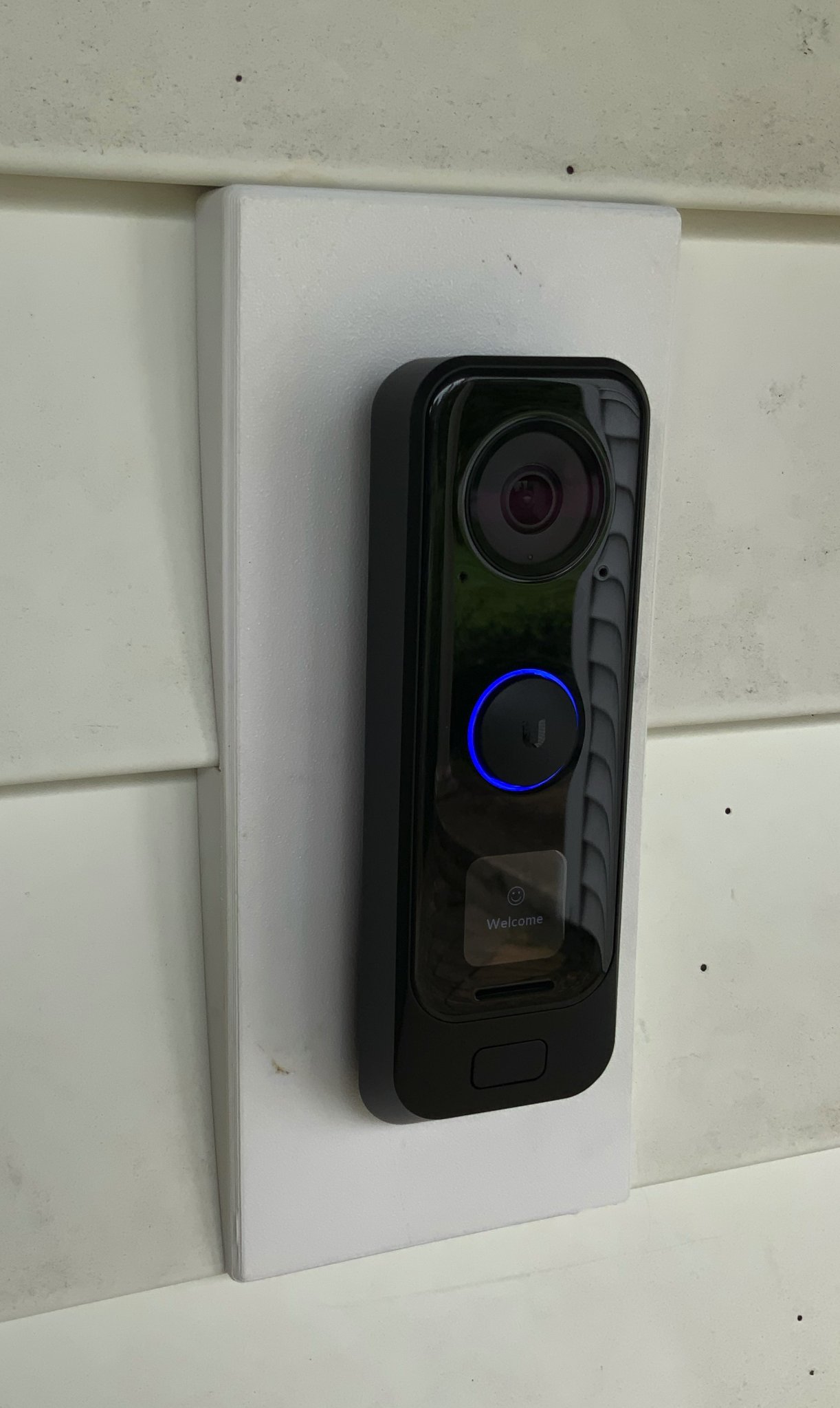 Khối gắn cho siding vinyl để lắp chuông cửa