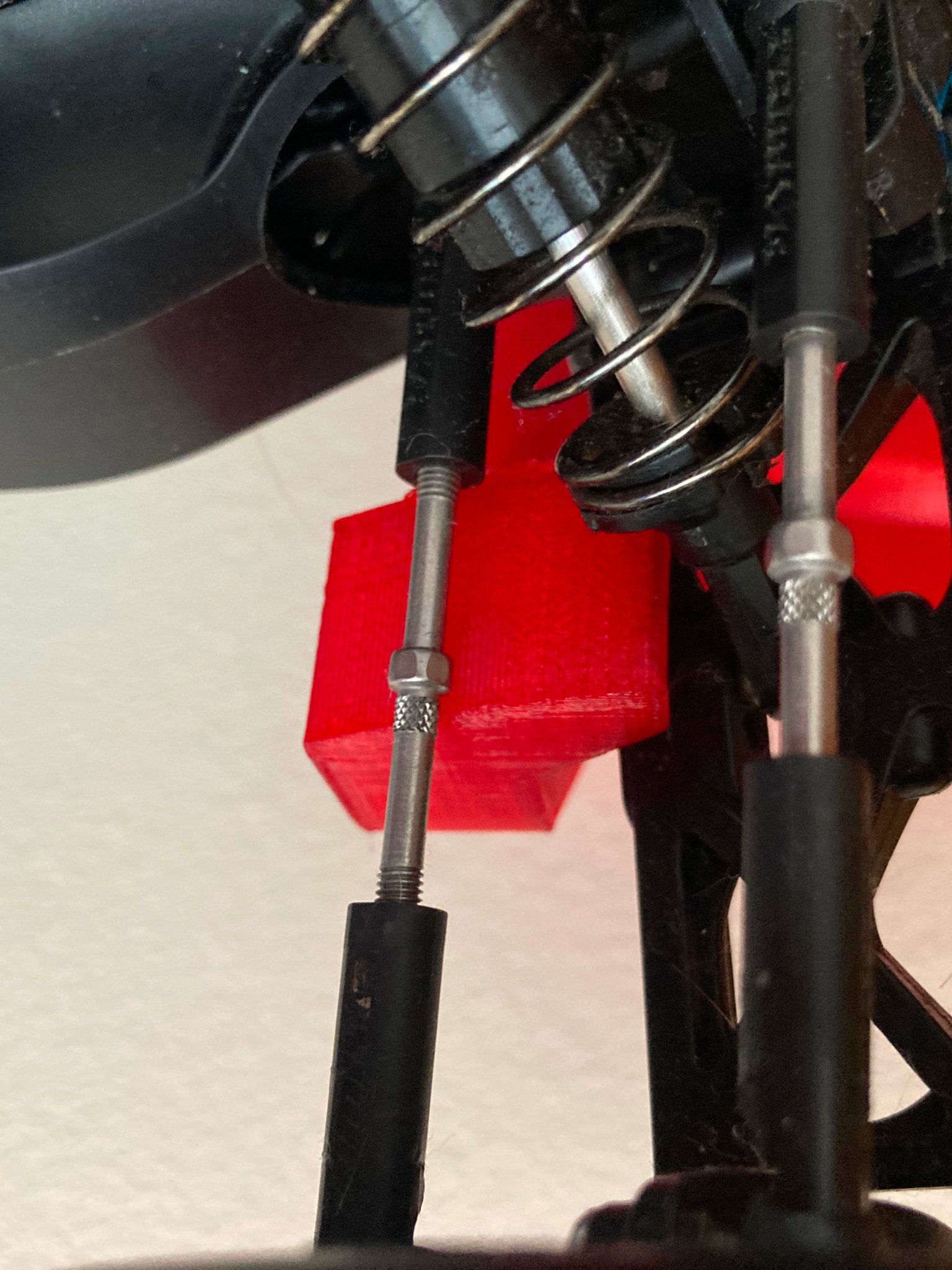 Giá treo ô tô điều khiển từ xa tỉ lệ 1/10 không khoan tường