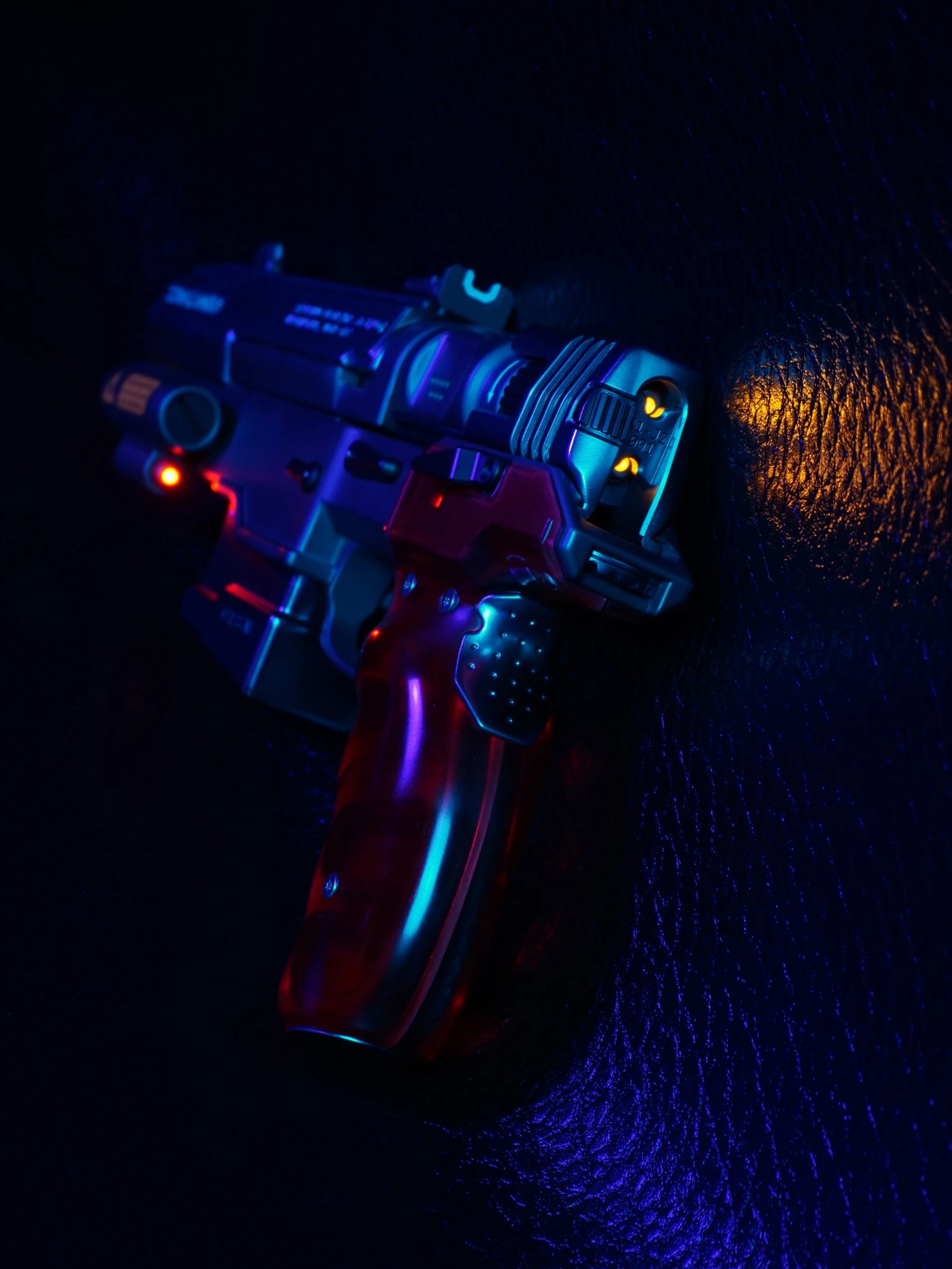 Súng Malorian 3516 của Johnny Silverhand từ Cyberpunk 2077