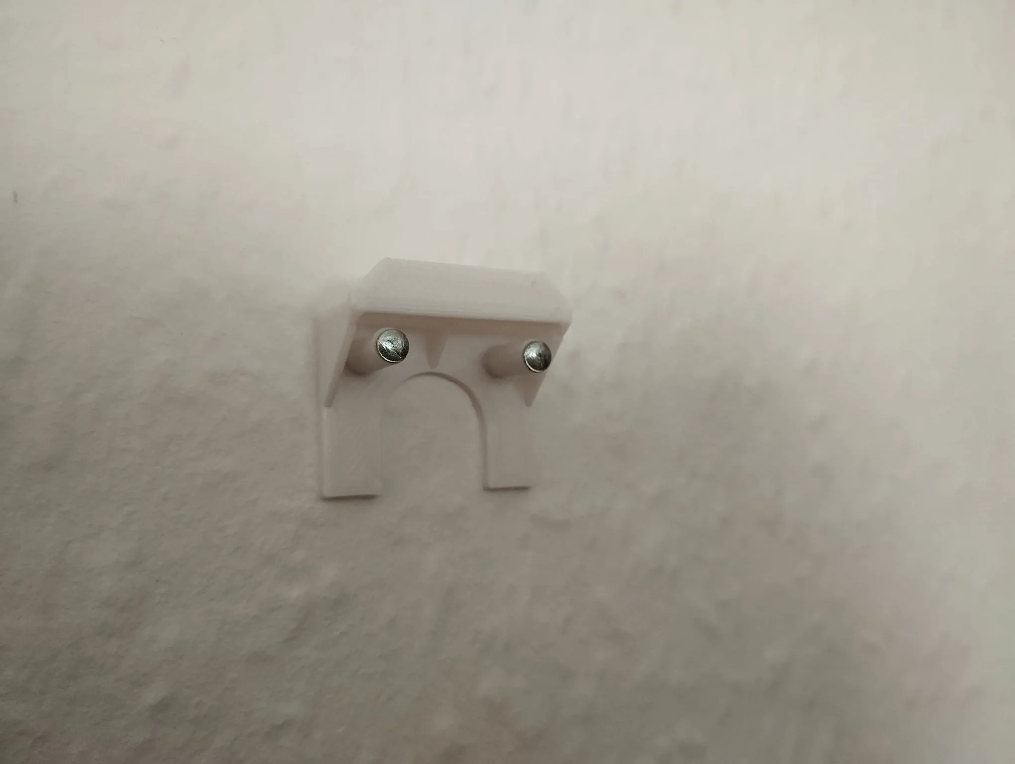 Giá treo khung ảnh Max Aab in 3D tiết kiệm chi phí vận chuyển