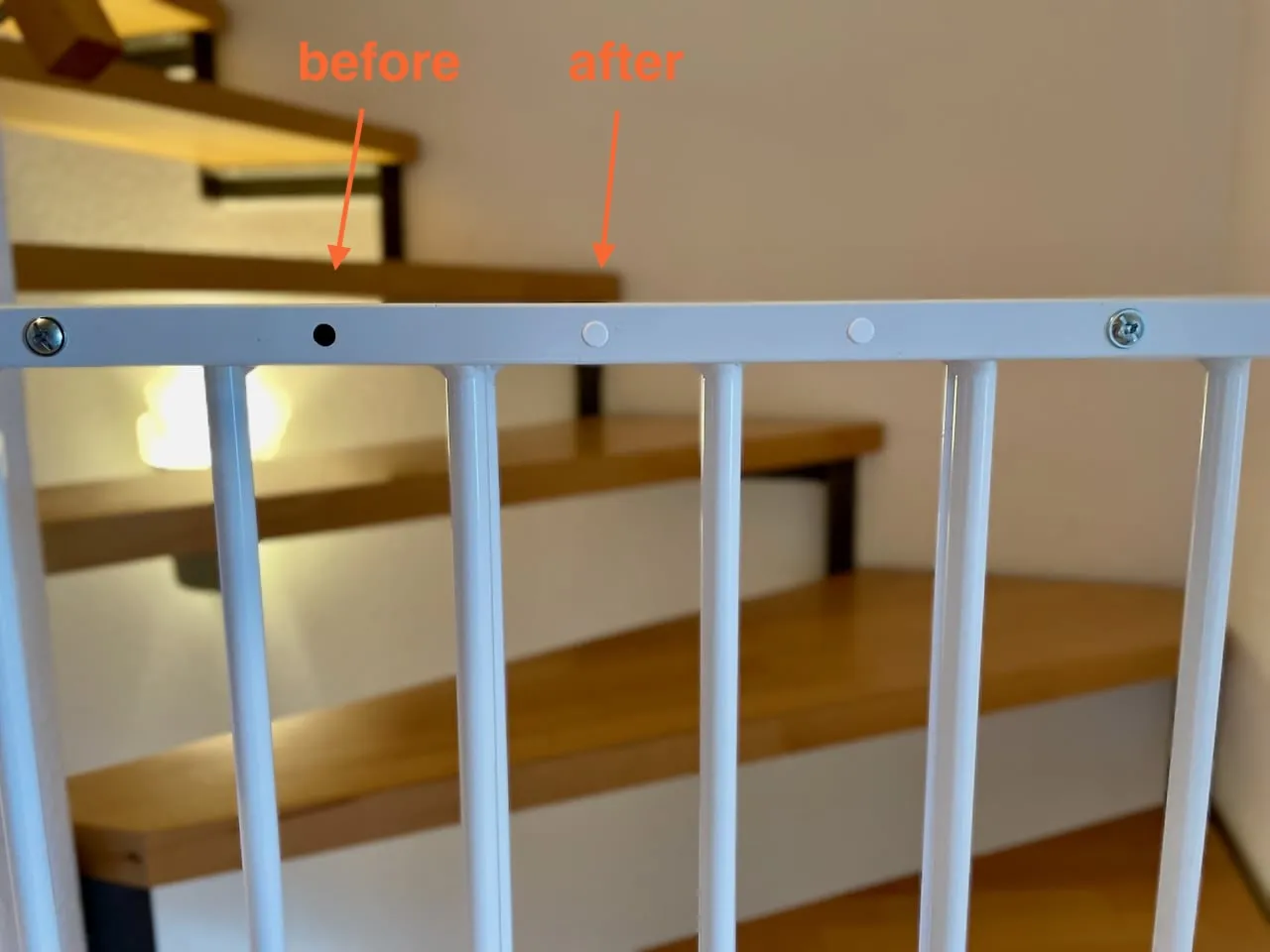 Nắp lỗ điều chỉnh cho thanh bảo vệ cầu thang thương hiệu reer