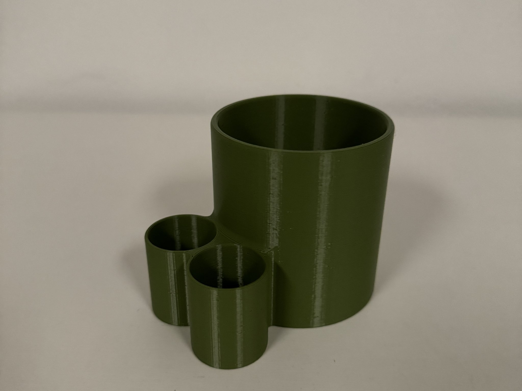 Giá đỡ cho lon 33cl và hai chai Underberg 2cl