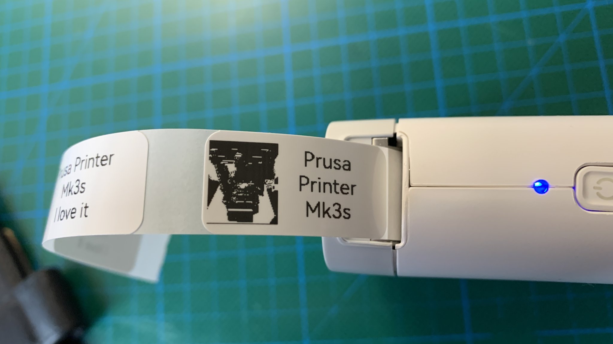 Giá đỡ cho máy in nhãn NiiMBOT D11