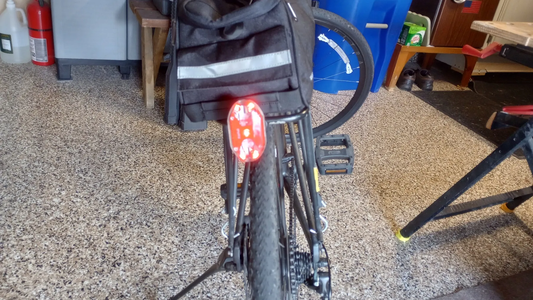 Kẹp đèn xe đạp phía sau đa năng cho giá đỡ xe