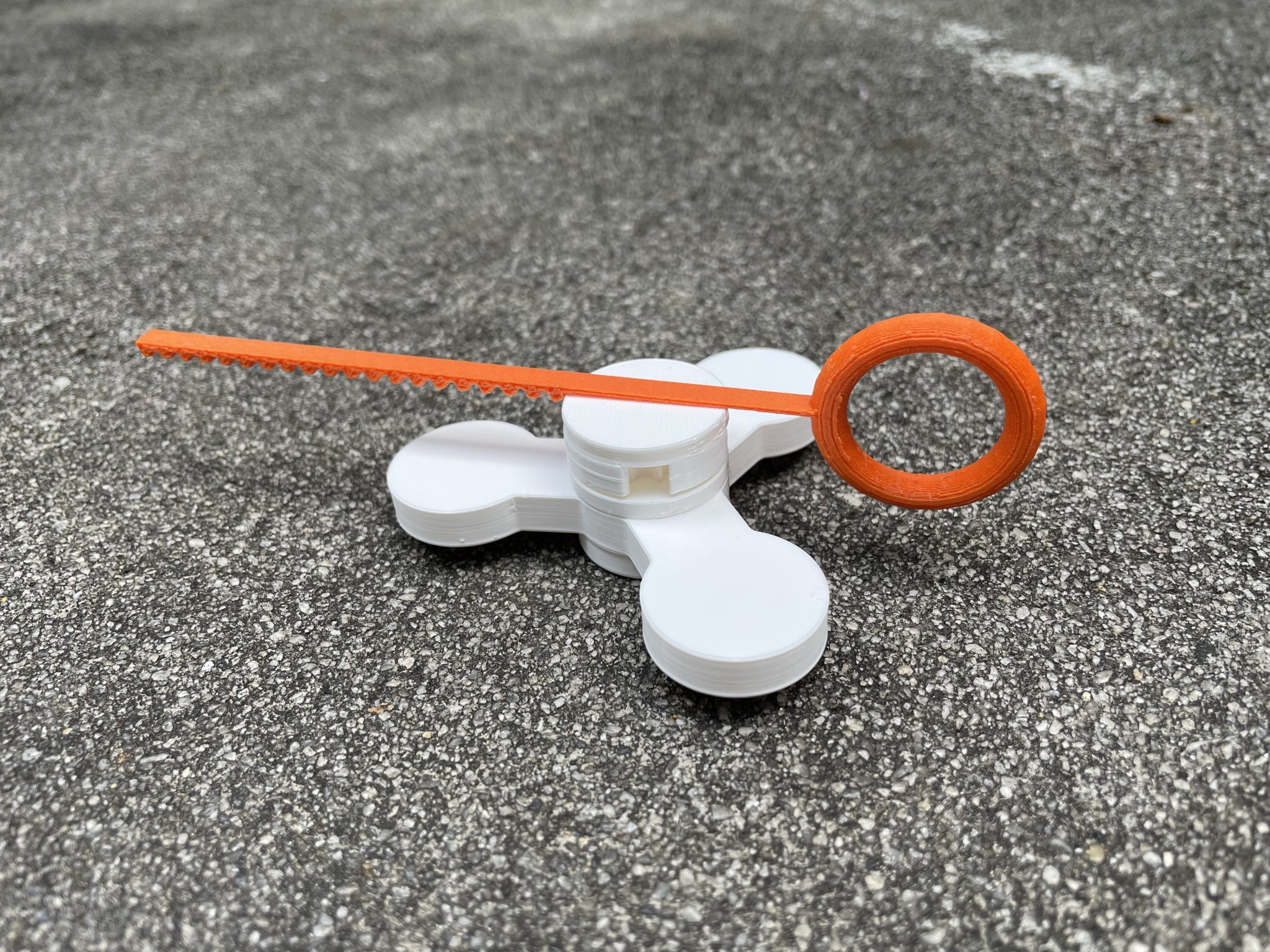 Đồ chơi vật lý BLADESPINNER dành cho lớp học