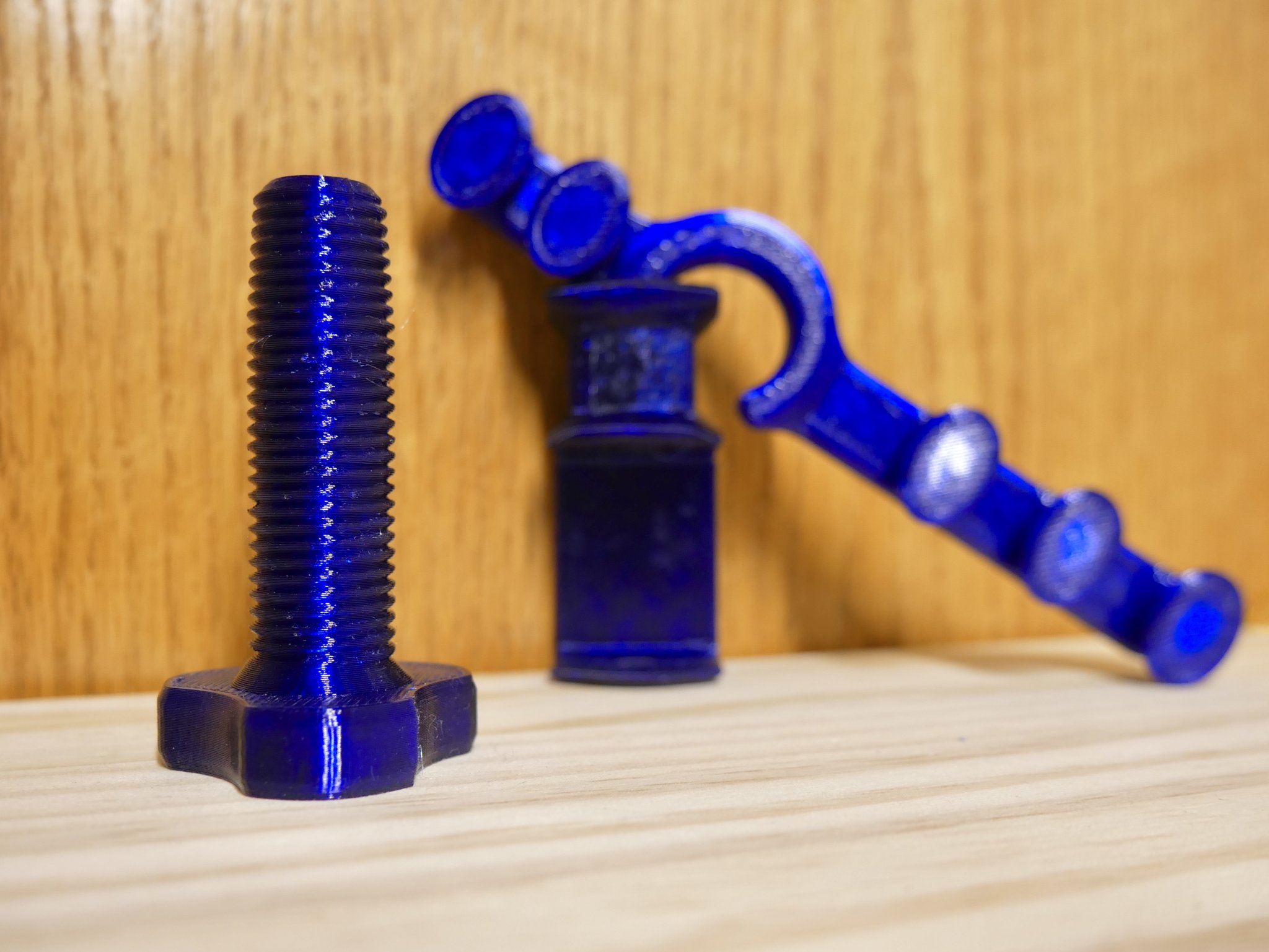 Vít điều chỉnh cho giá đỡ túi rác thân thiện với môi trường