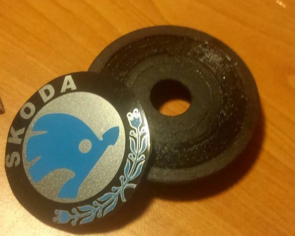 Nắp trung tâm bánh xe cho Skoda Octavia 1Z