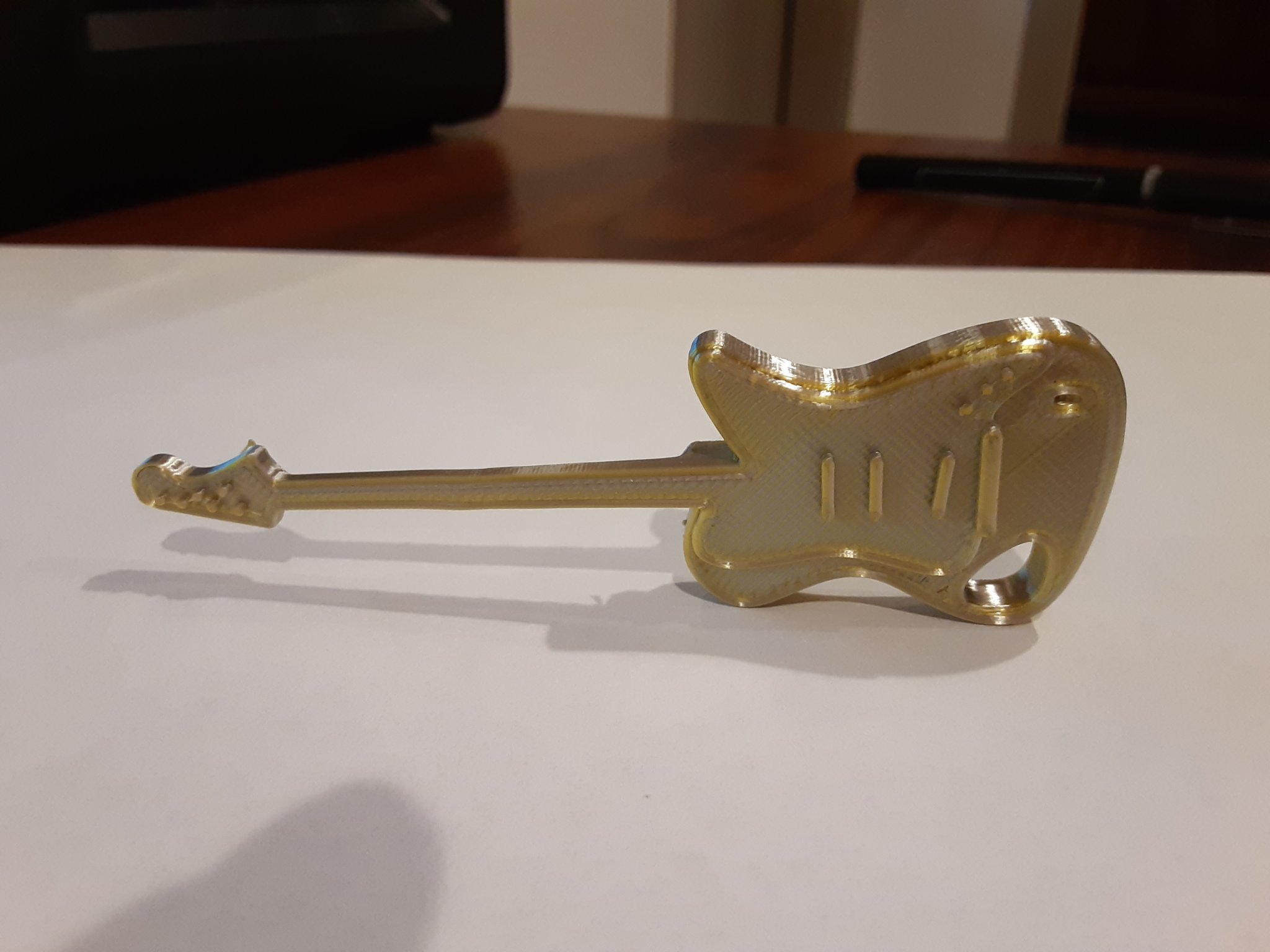 Guitar điện mini dạng móc khóa đa sắc màu