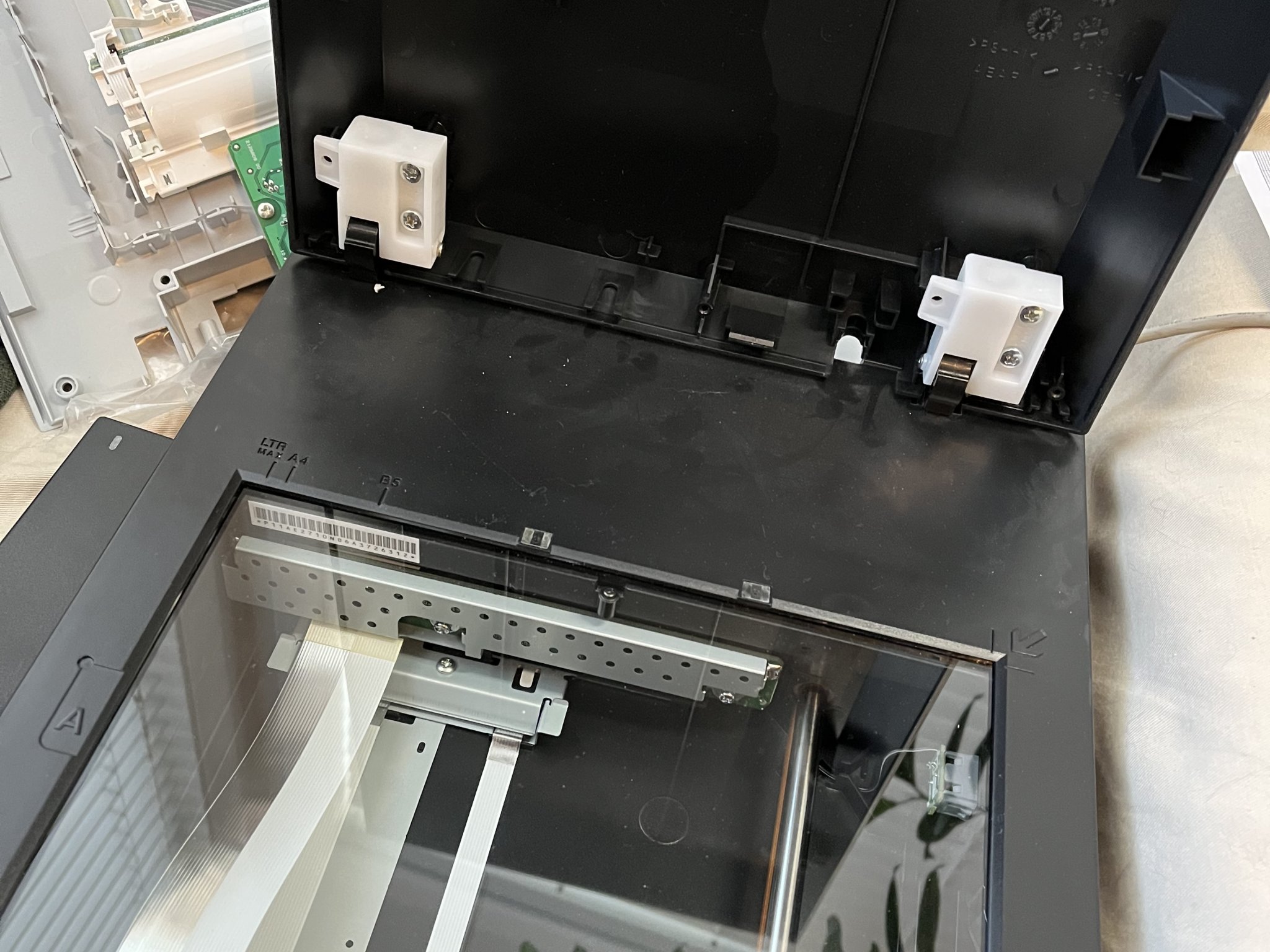 Pin bản lề nắp Epson Perfection V550