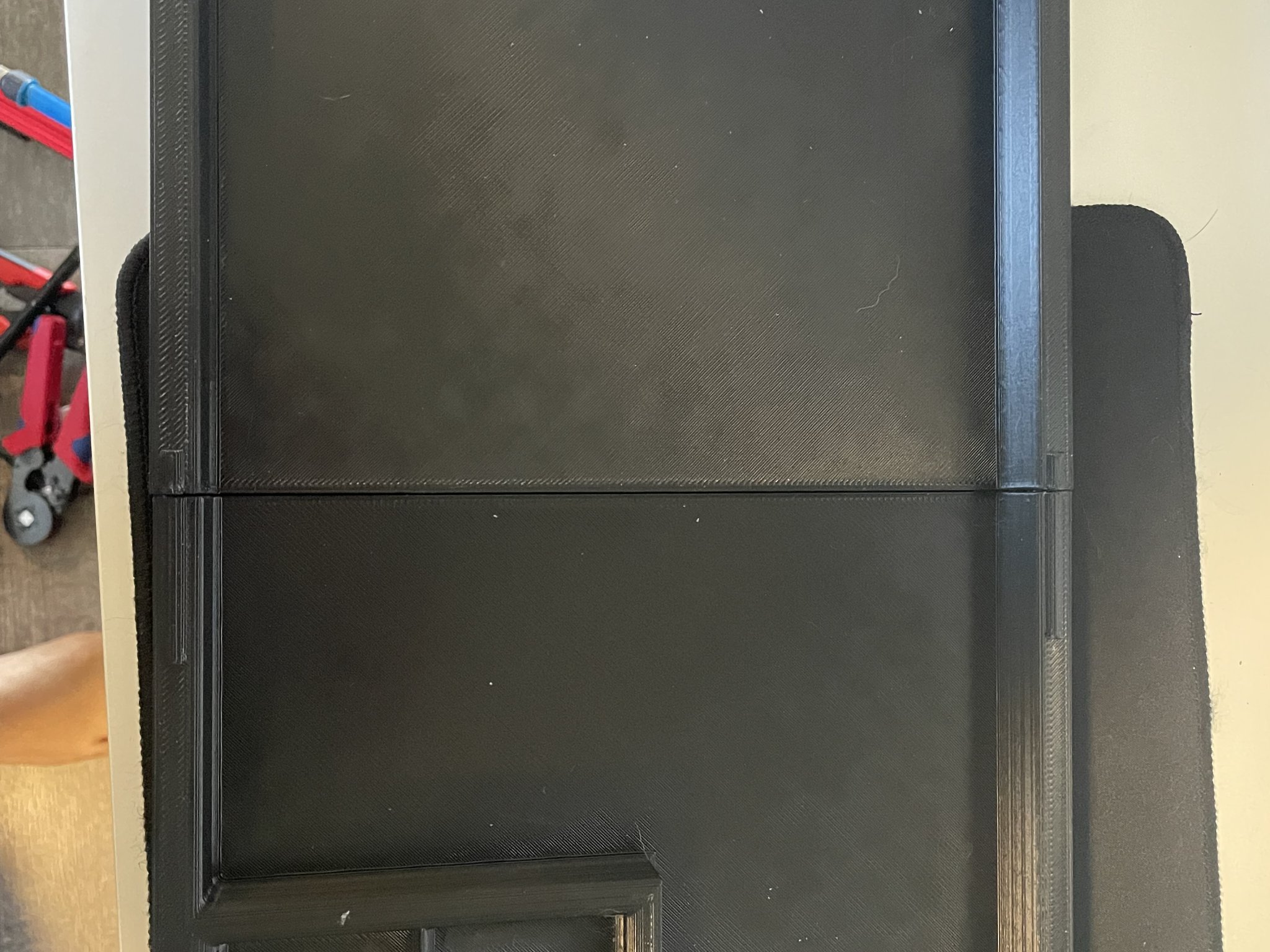 Khay đựng dụng cụ và kết nối cho bàn làm việc