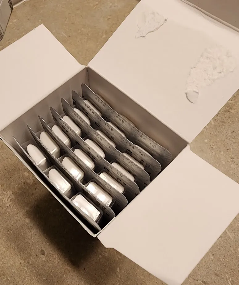 Hộp đựng kẹo cao su tiện lợi cho từng miếng