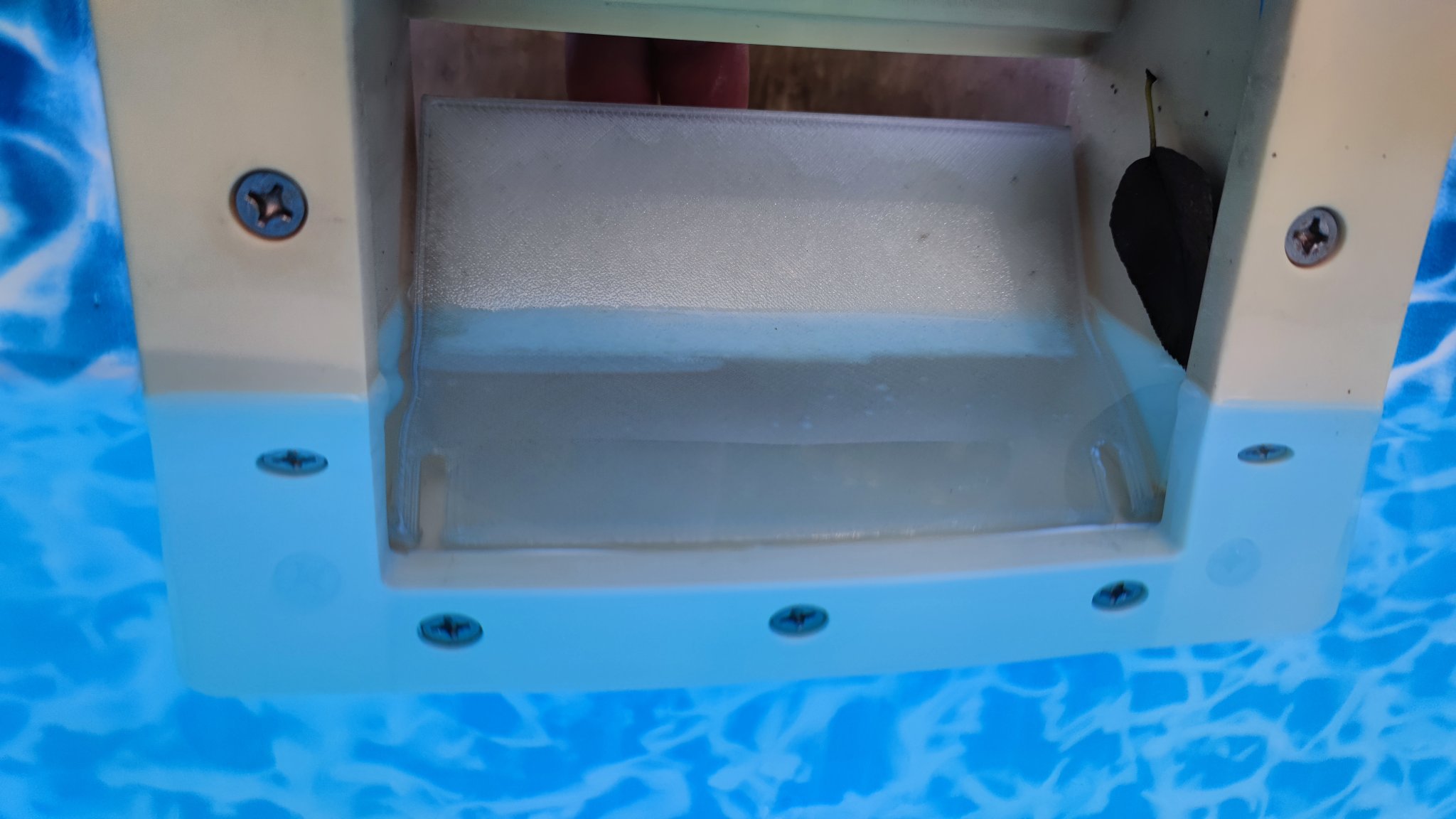 Klapka skimmer bể bơi được gia cố và mở rộng từ McBig