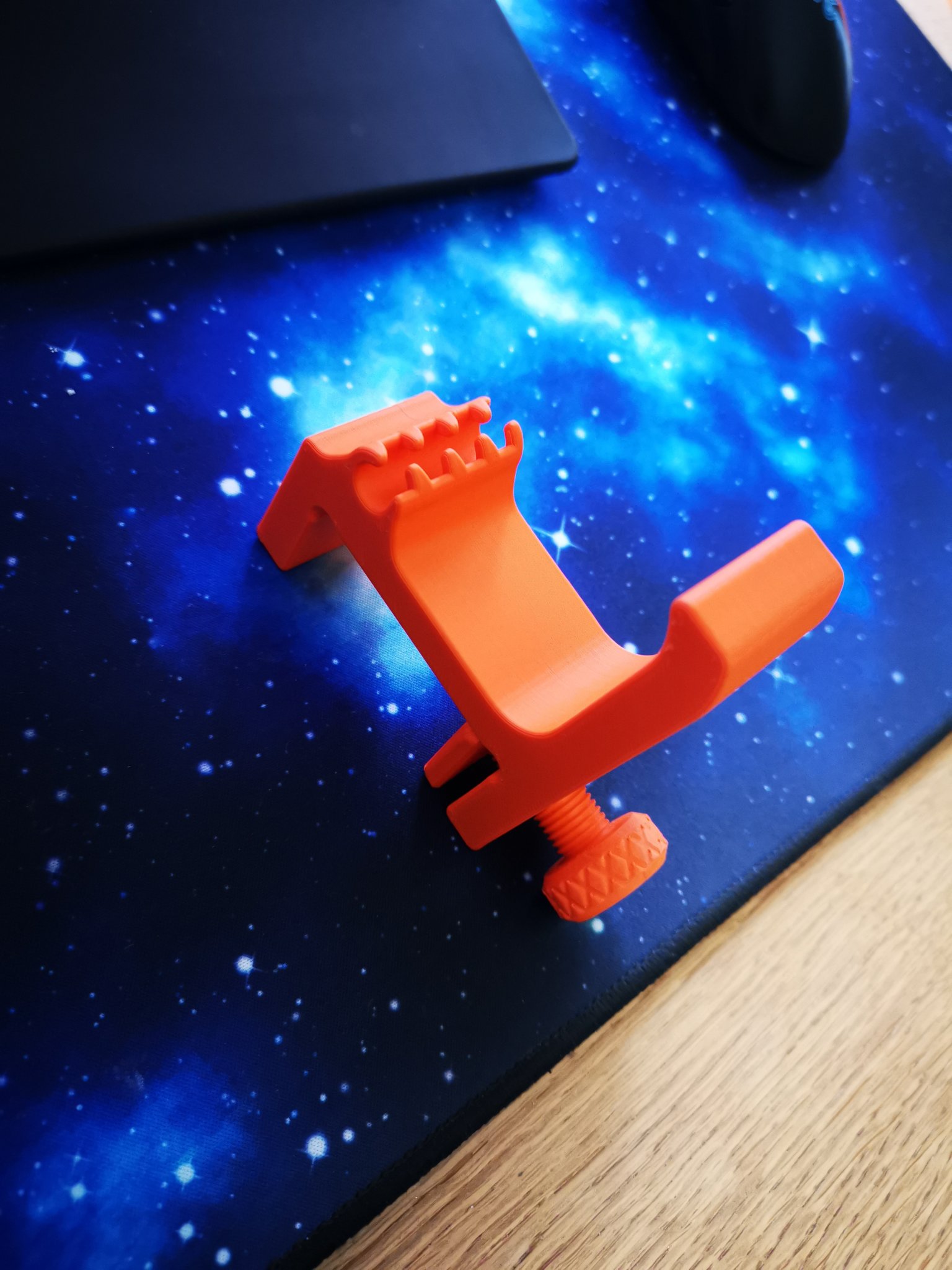 Giá đỡ tai nghe V2 với hướng dẫn dây cáp