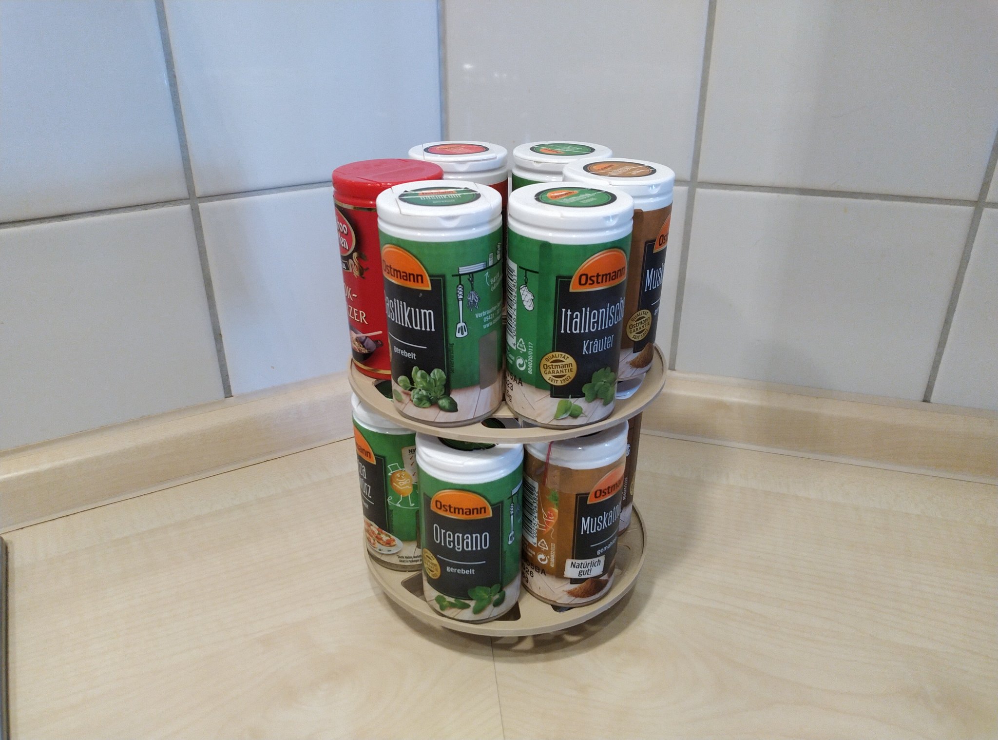 Giá đỡ gia vị xoay 3D cho tổ chức gia vị