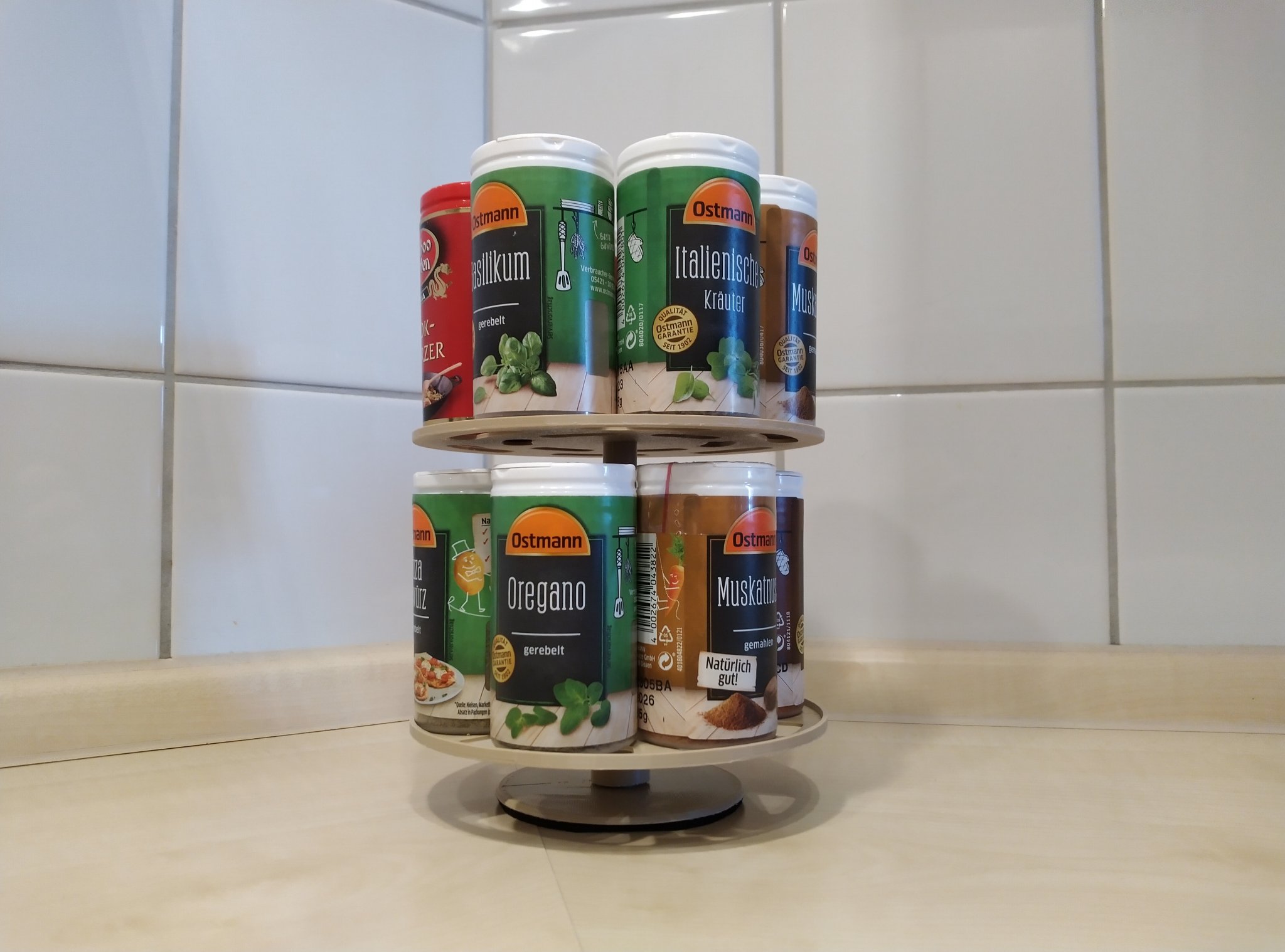 Giá đỡ gia vị xoay 3D cho tổ chức gia vị