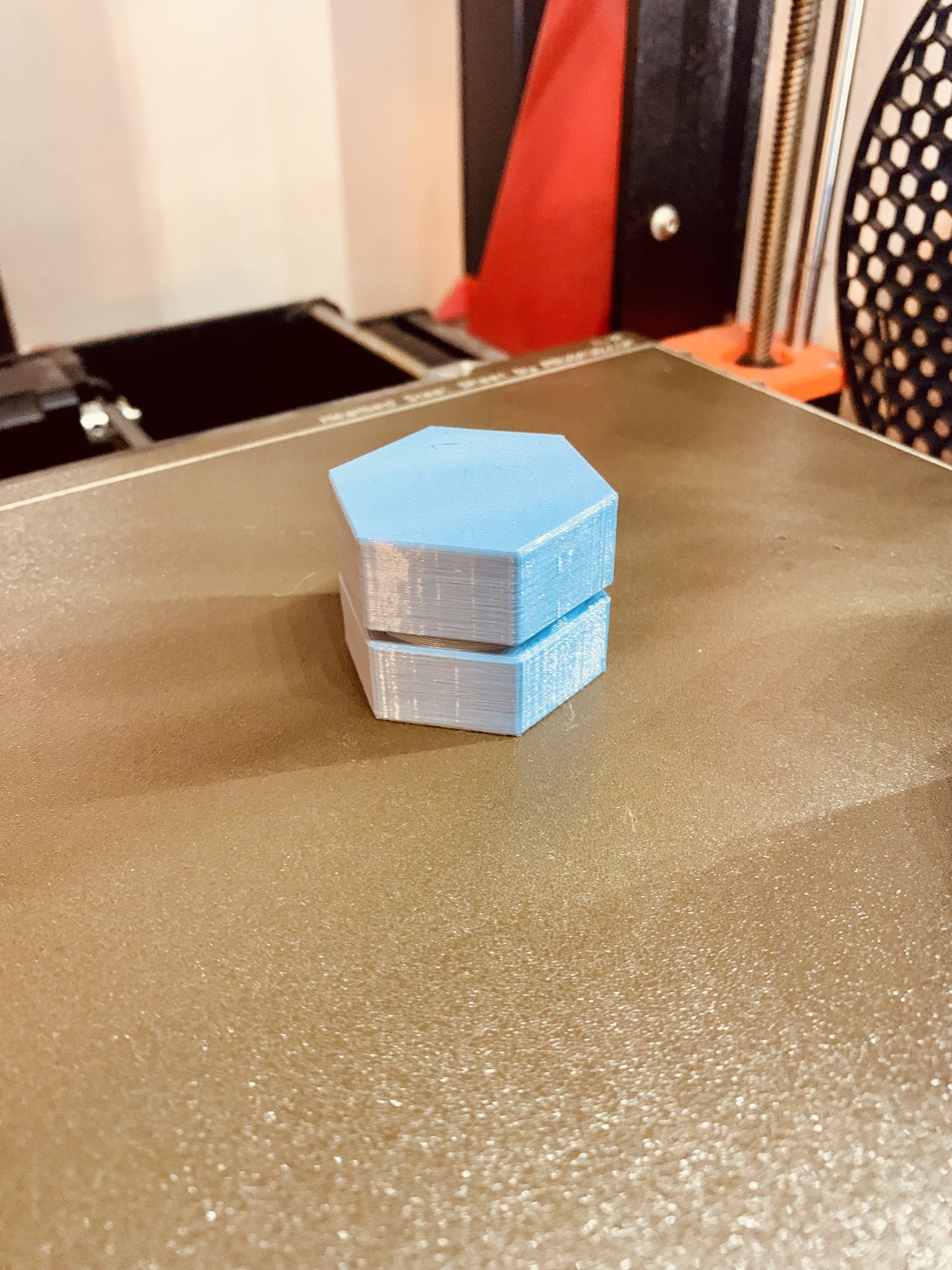 Hộp chứa có ren có thể xếp chồng đa năng