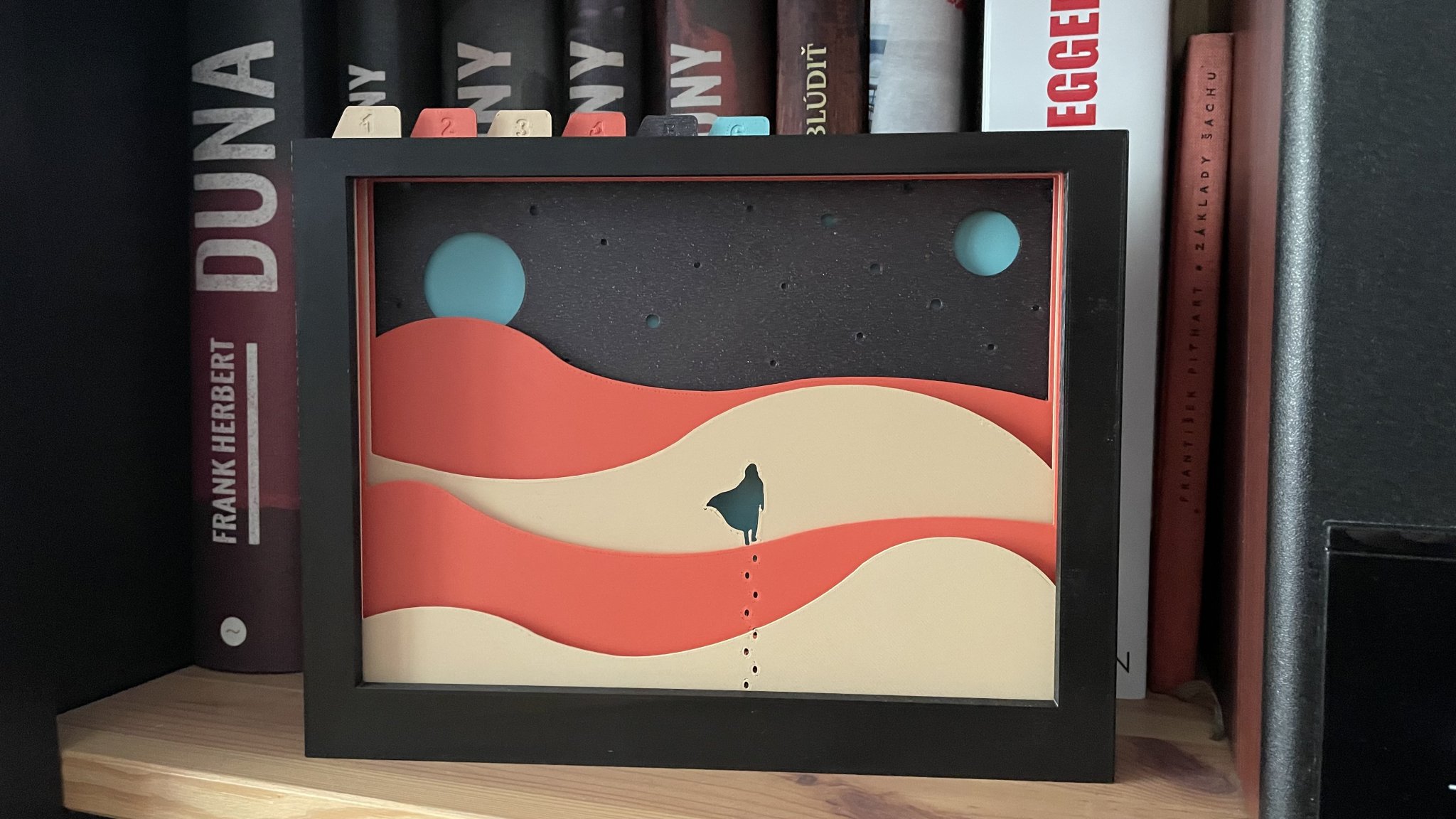 Hộp bóng nghệ thuật từ tiểu thuyết khoa học viễn tưởng DUNE