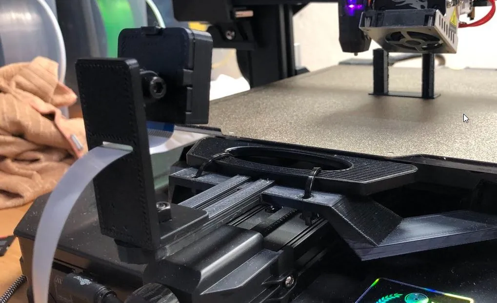 Vỏ đơn giản và giá đỡ cho Raspberry Pi Cam V3