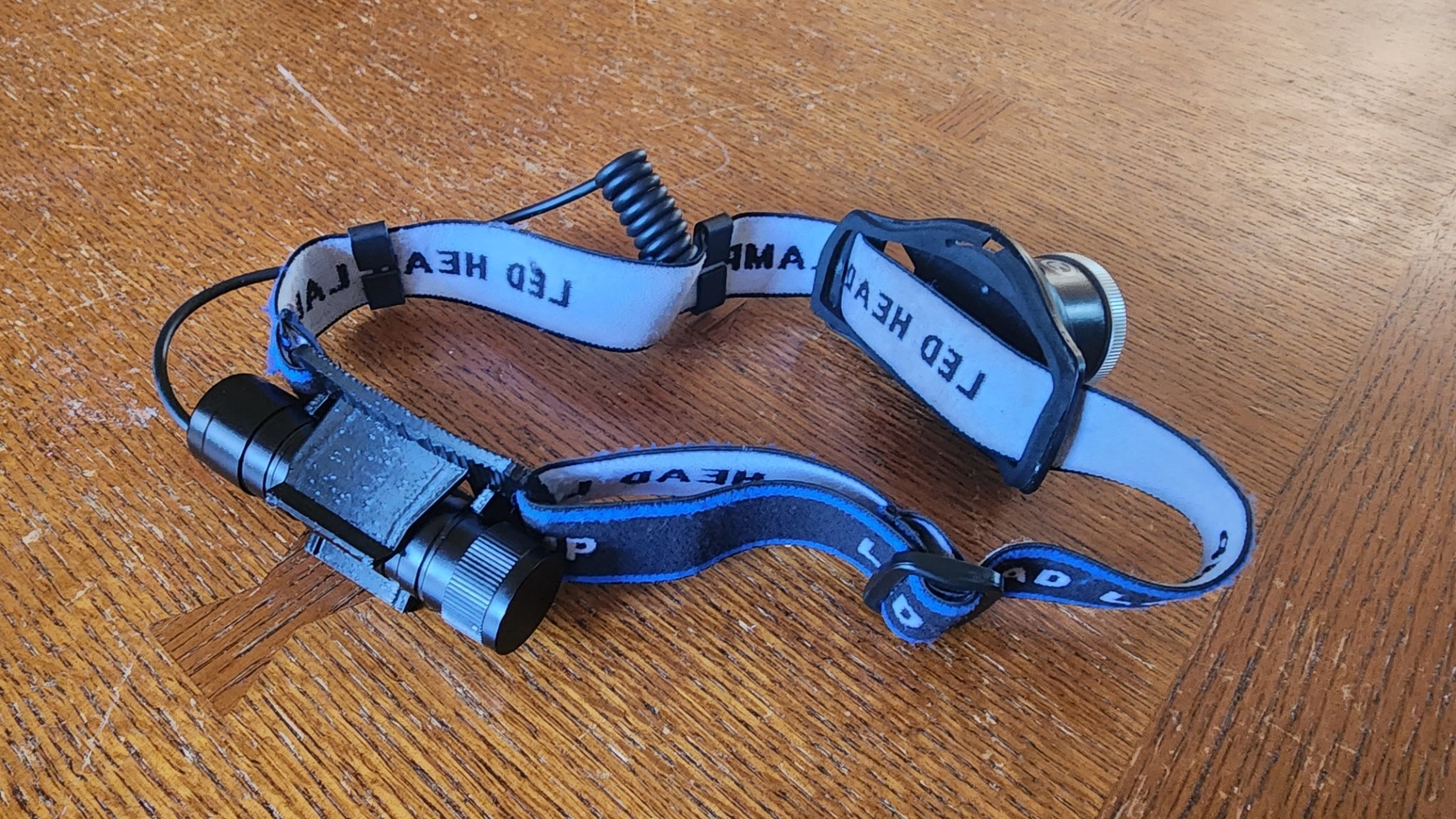 Kẹp pin thay thế cho đèn pin Osprey 600 Lumens