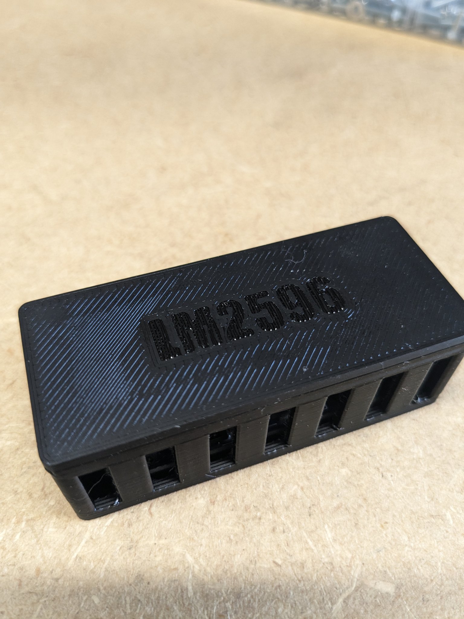 Vỏ bọc cho module LM2596 từ AZ-Delivery