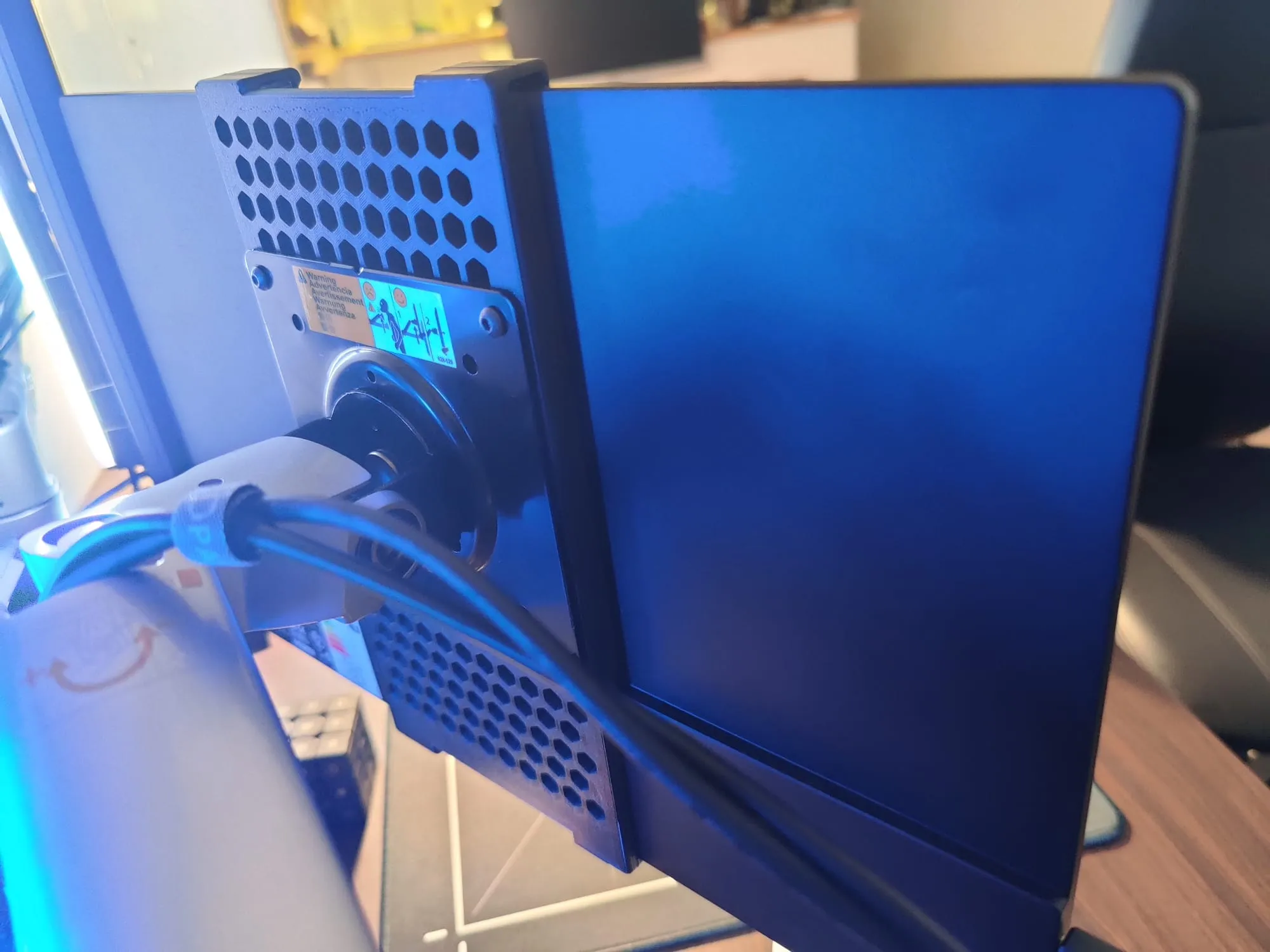 Bộ chuyển đổi VESA cho màn hình Arzopa Q1 15.6" 144Hz