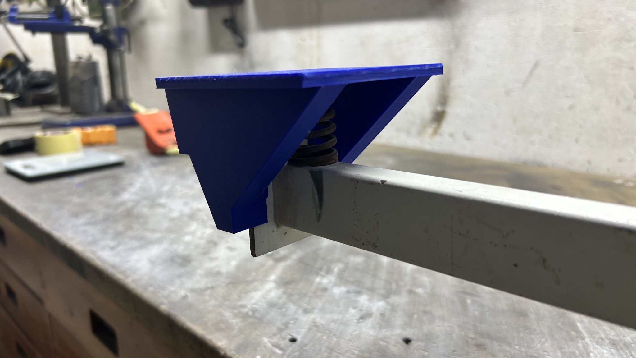 Giá đỡ chân cho thiết bị nâng tấm thạch cao cũ