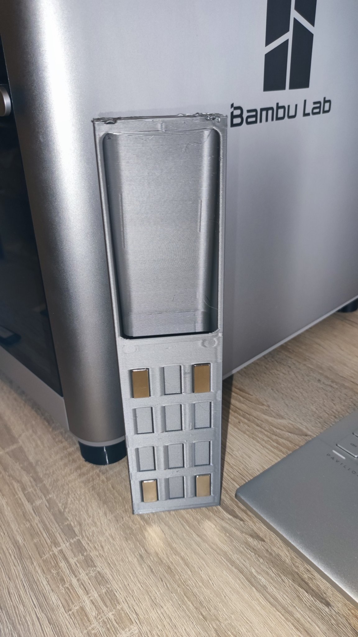 BAMBU LAB X1C ỐNG THẢ PHÂN TỪ TÍNH MỎNG VÀ ĐẦY ĐẶN