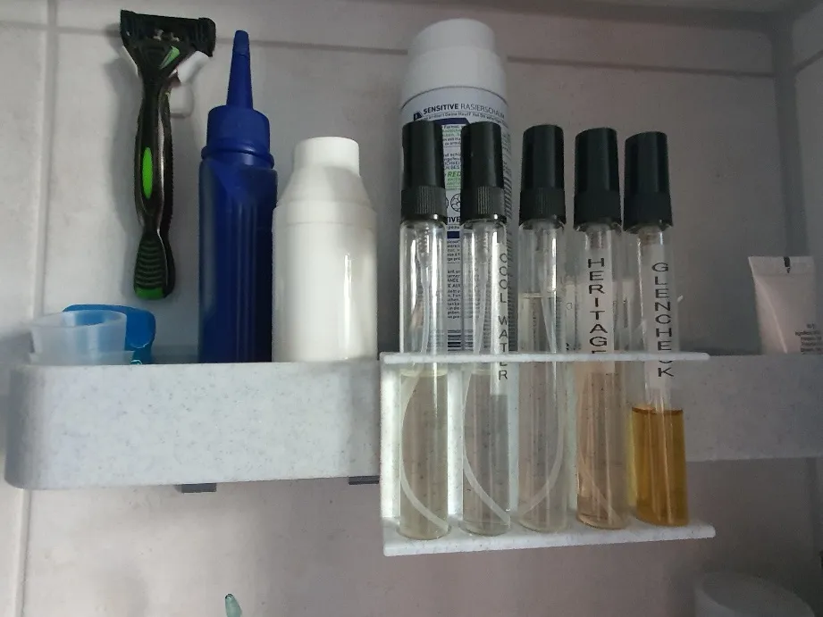 Giá đỡ mini cho nhiều lọ nước hoa "The Parfuminator