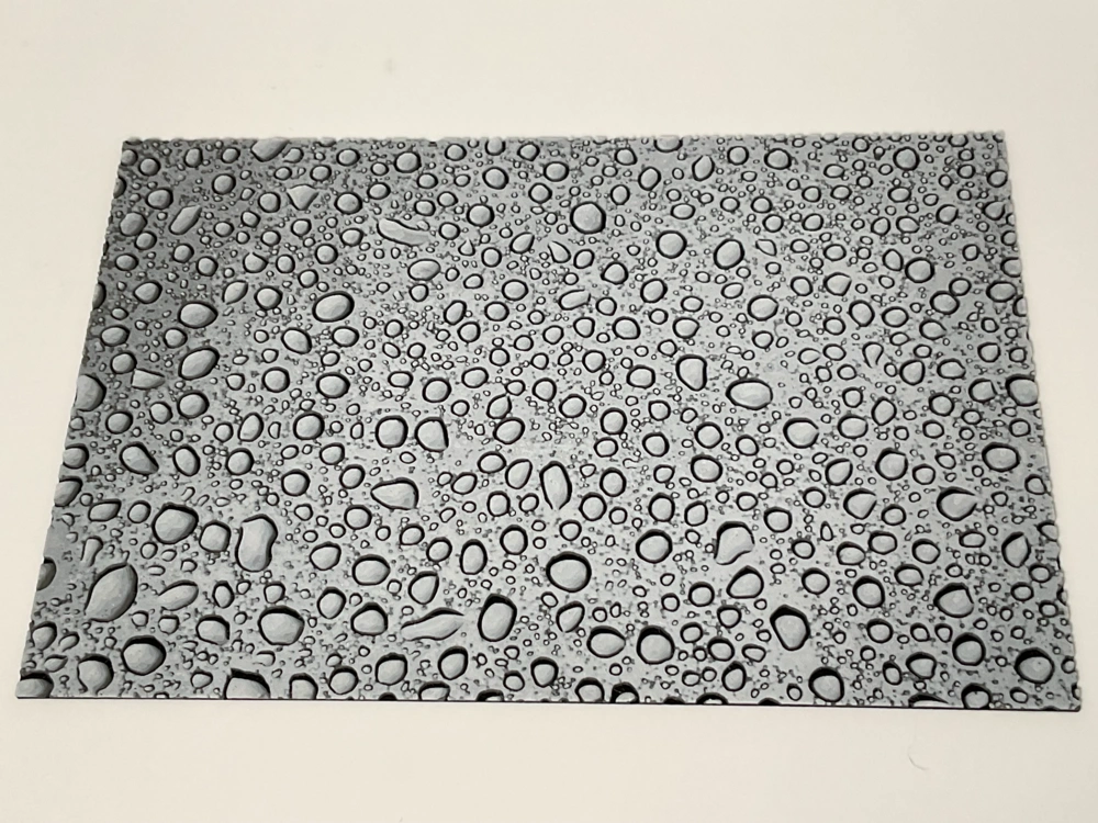 Mô hình nghệ thuật trừu tượng mưa trong Hue Forge