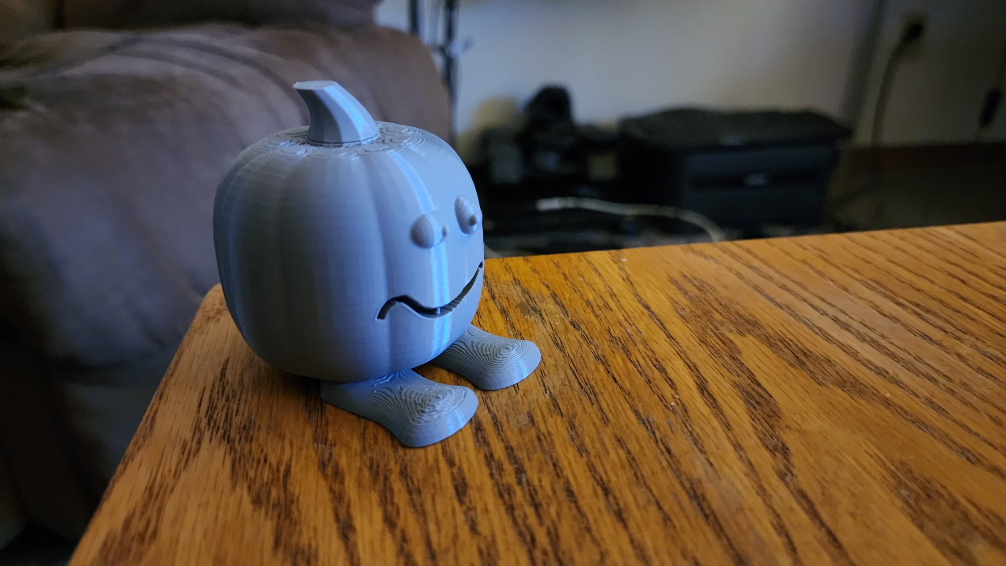 Trang trí bí ngô Halloween truyền thống và ngộ nghĩnh