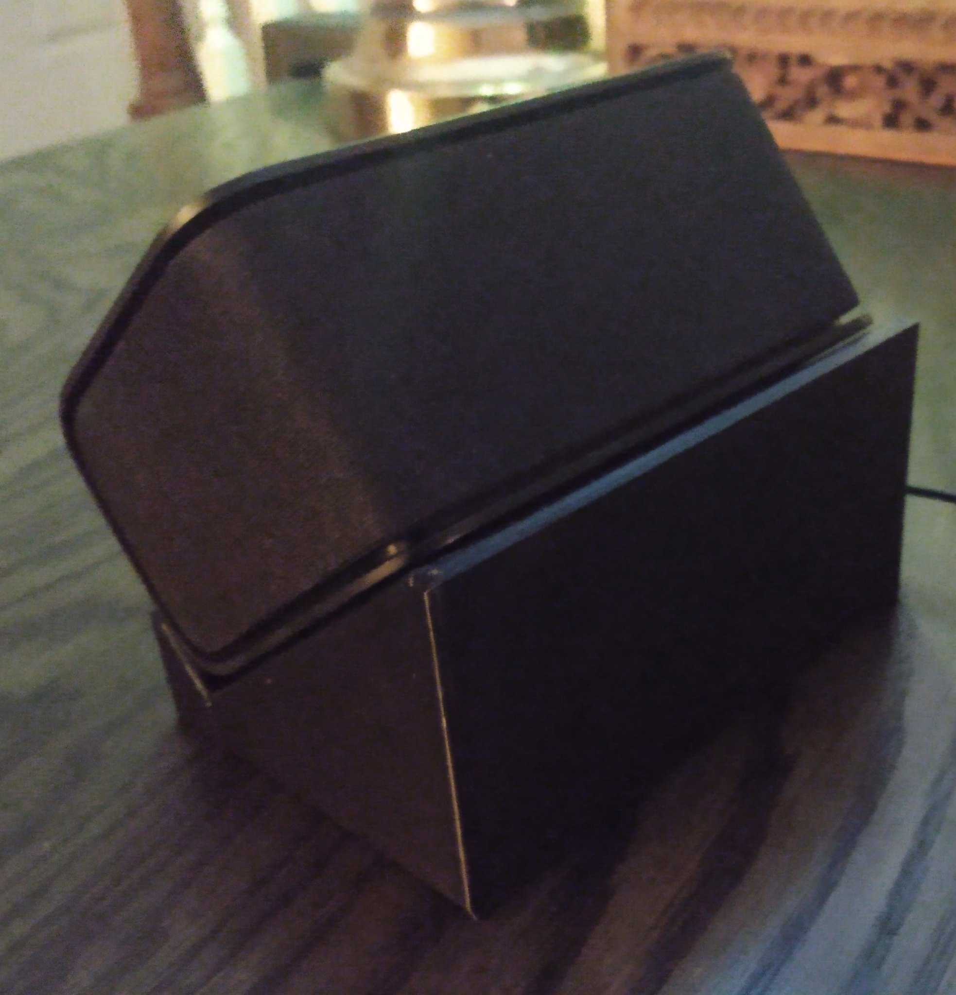 Giá đỡ loa surround Vizio cho bàn cuối