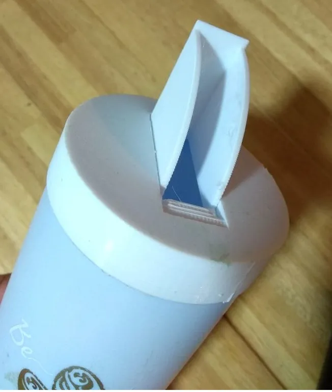 Nắp đậy với vòi rót cho bình yerba mate